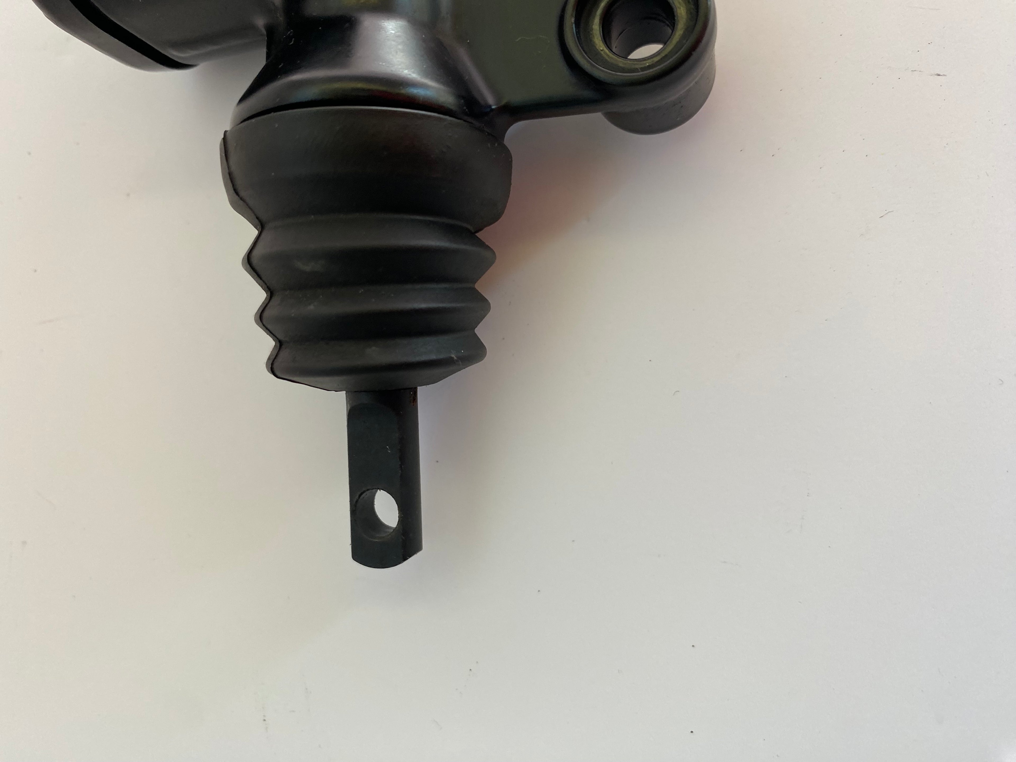 Maitre de cylindre de frein arrière Touring Harley Davidson REF OEM 41700028A