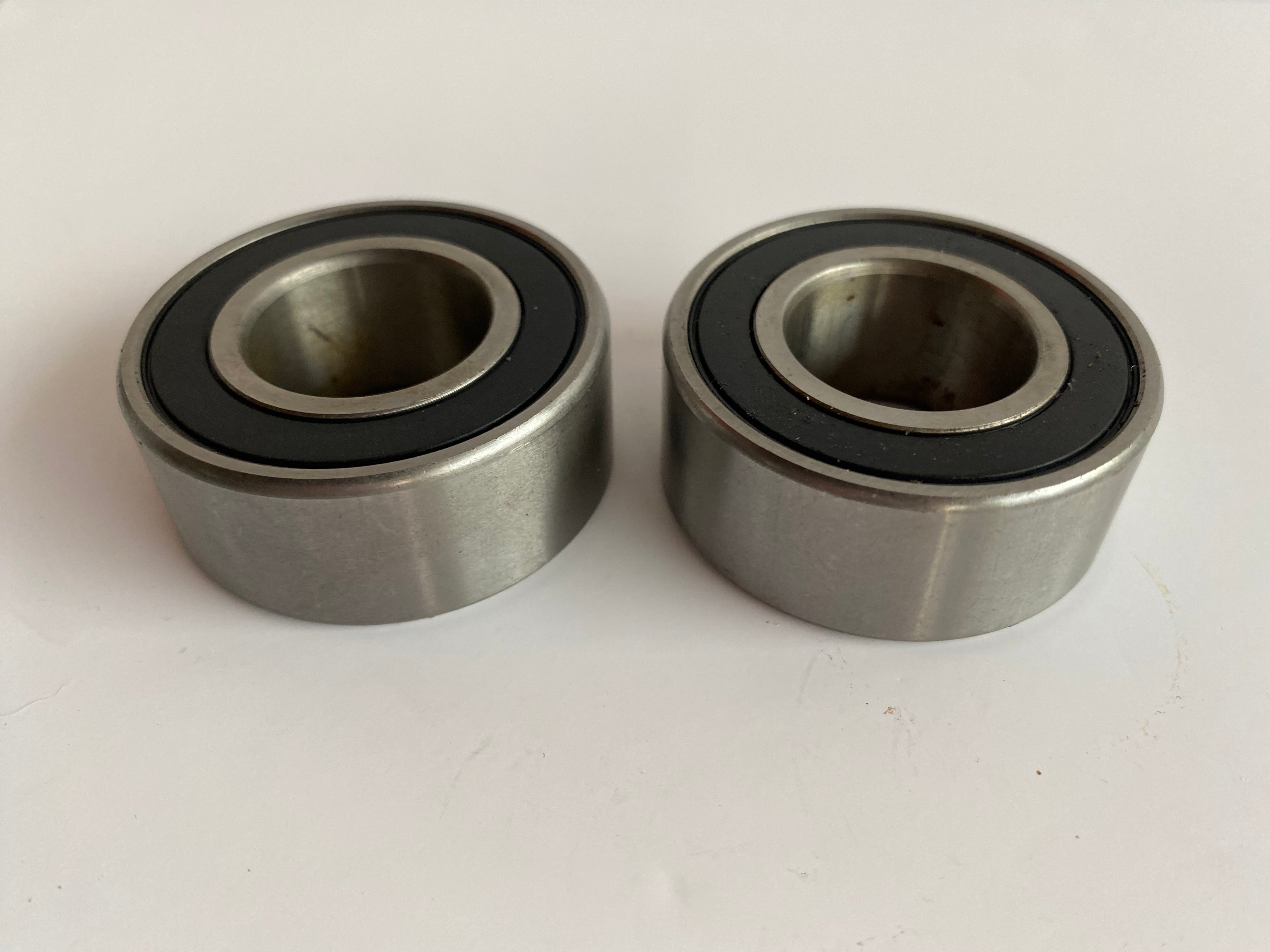 Jeu de 2 roulements de roue pour axe 1 pouce Harley Davidson REF OEM 9247