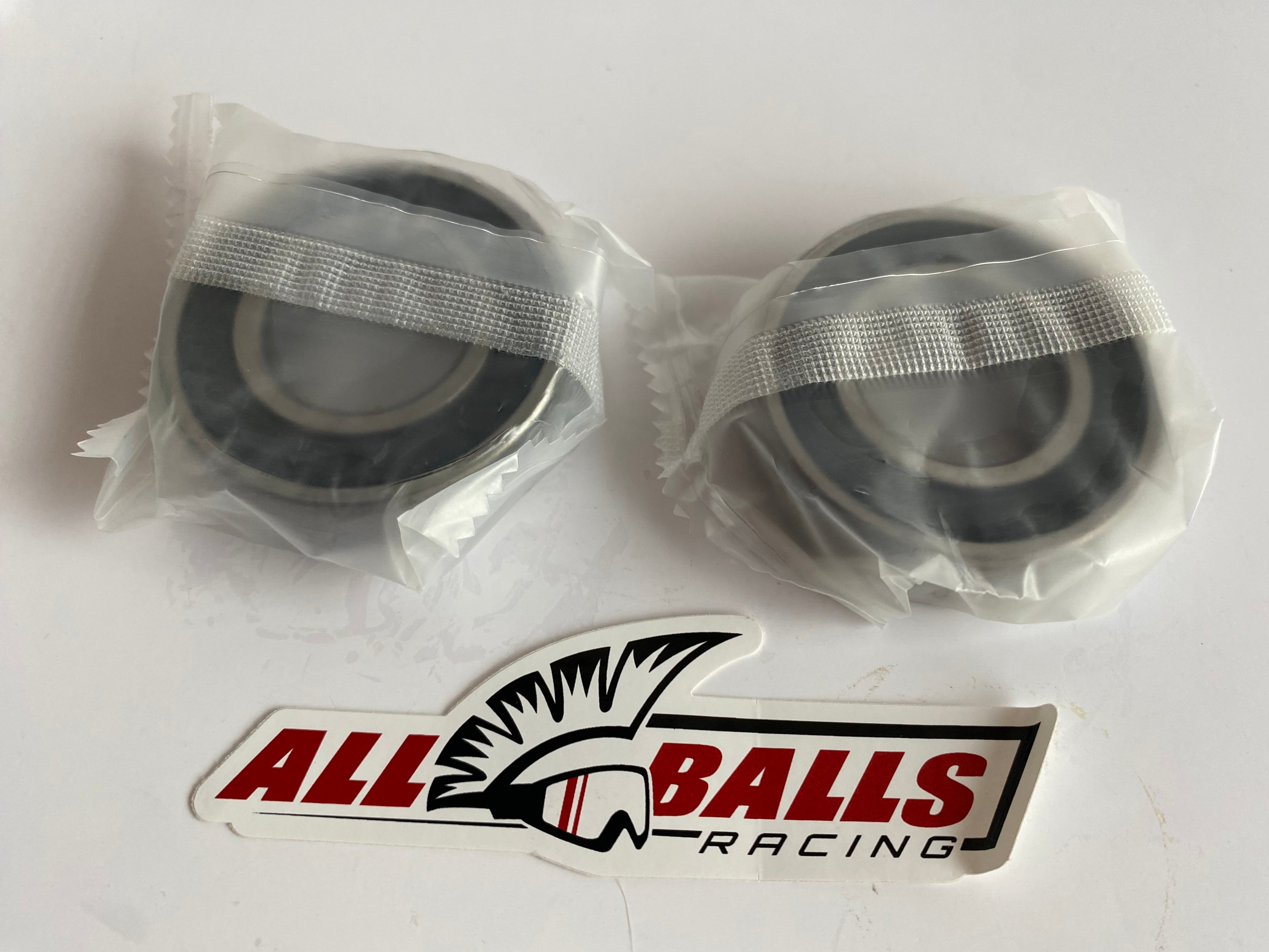 Jeu de 2 roulements de roue axe 25 mm Harley Davidson REF OEM 9276A