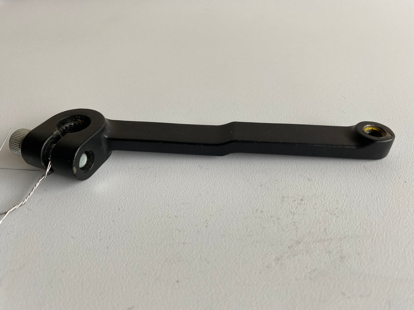 Biellette de sélecteur de vitesses noire Harley Davidson REF OEM : 33735-09