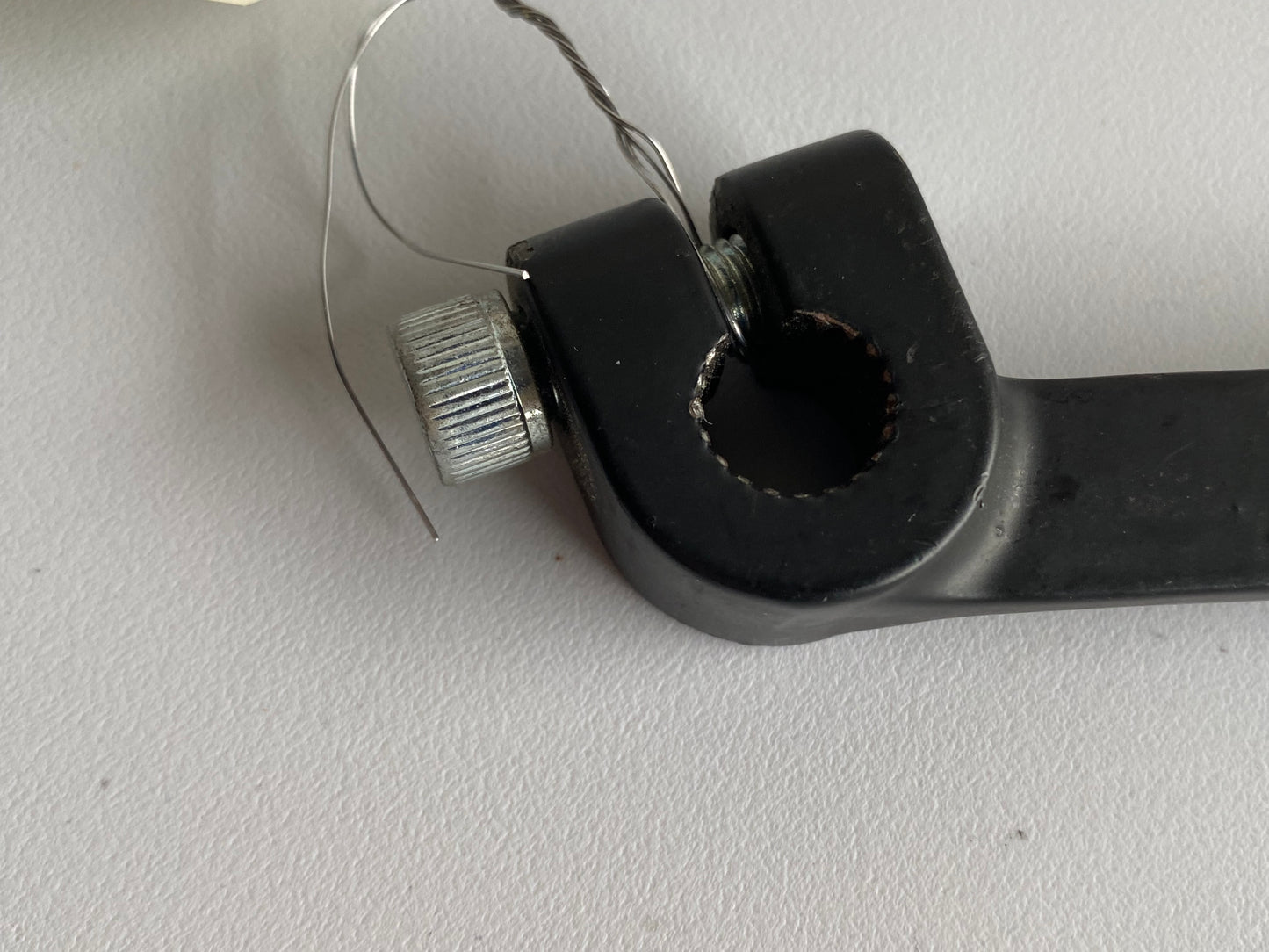Biellette de sélecteur de vitesses noire Harley Davidson REF OEM : 33735-09