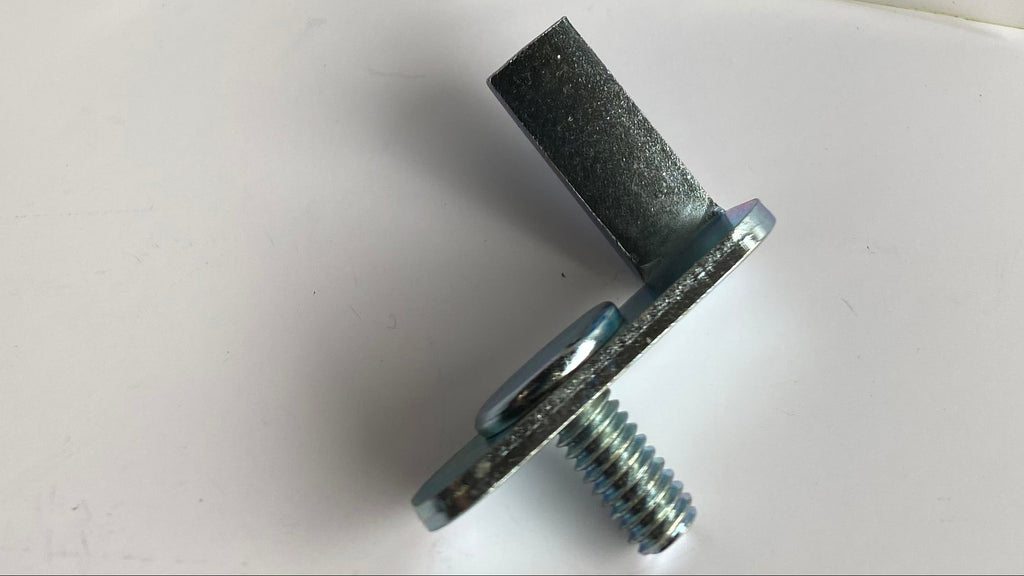 Patte de fixation collecteur échappement Touring Harley Davidson REF OEM 65619-98