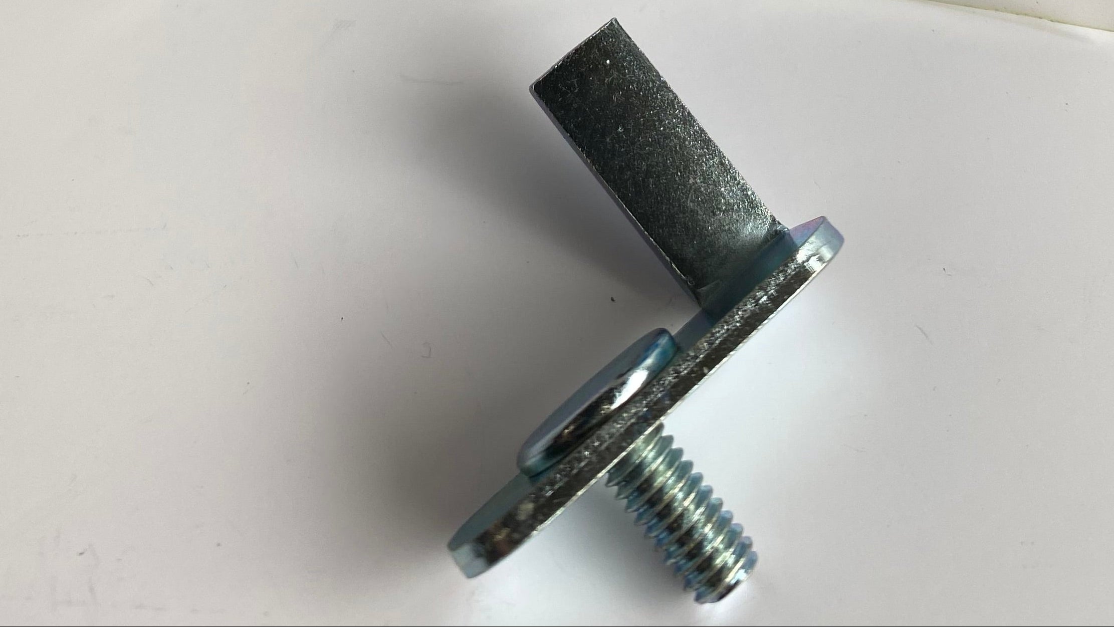 Patte de fixation collecteur échappement Touring Harley Davidson REF OEM 65619-98