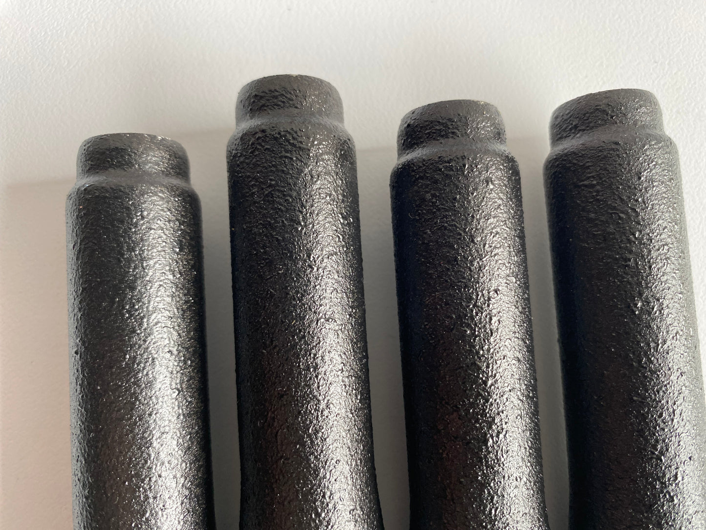 Jeu de 4 colonnettes noires Harley Davidson REF OEM : 17900083