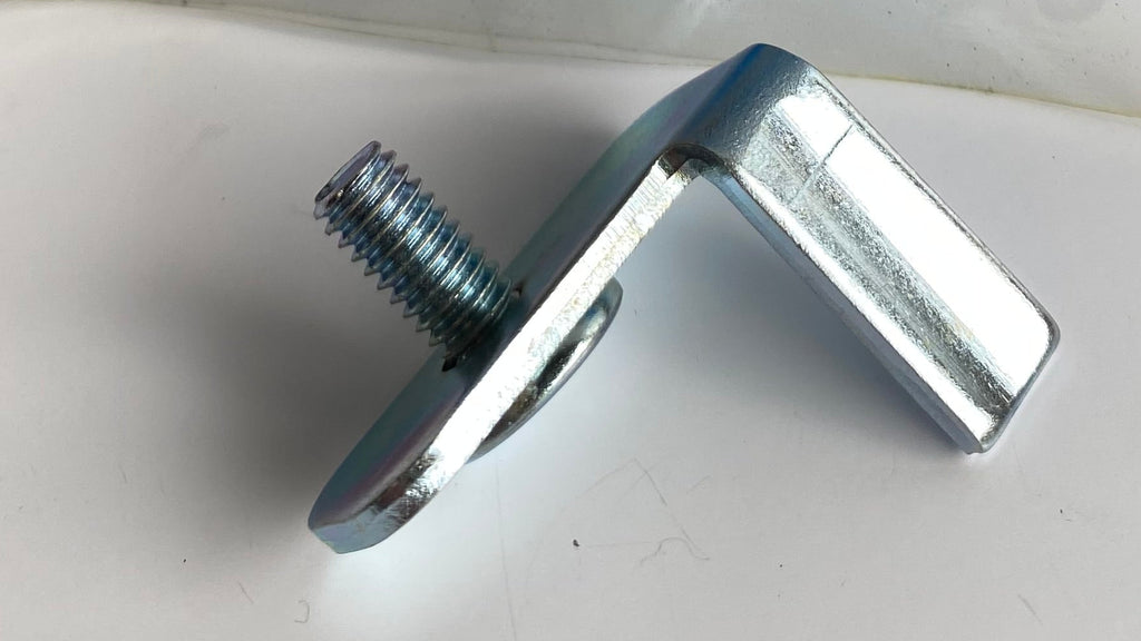 Patte de fixation collecteur échappement Touring Harley Davidson REF OEM 65619-98