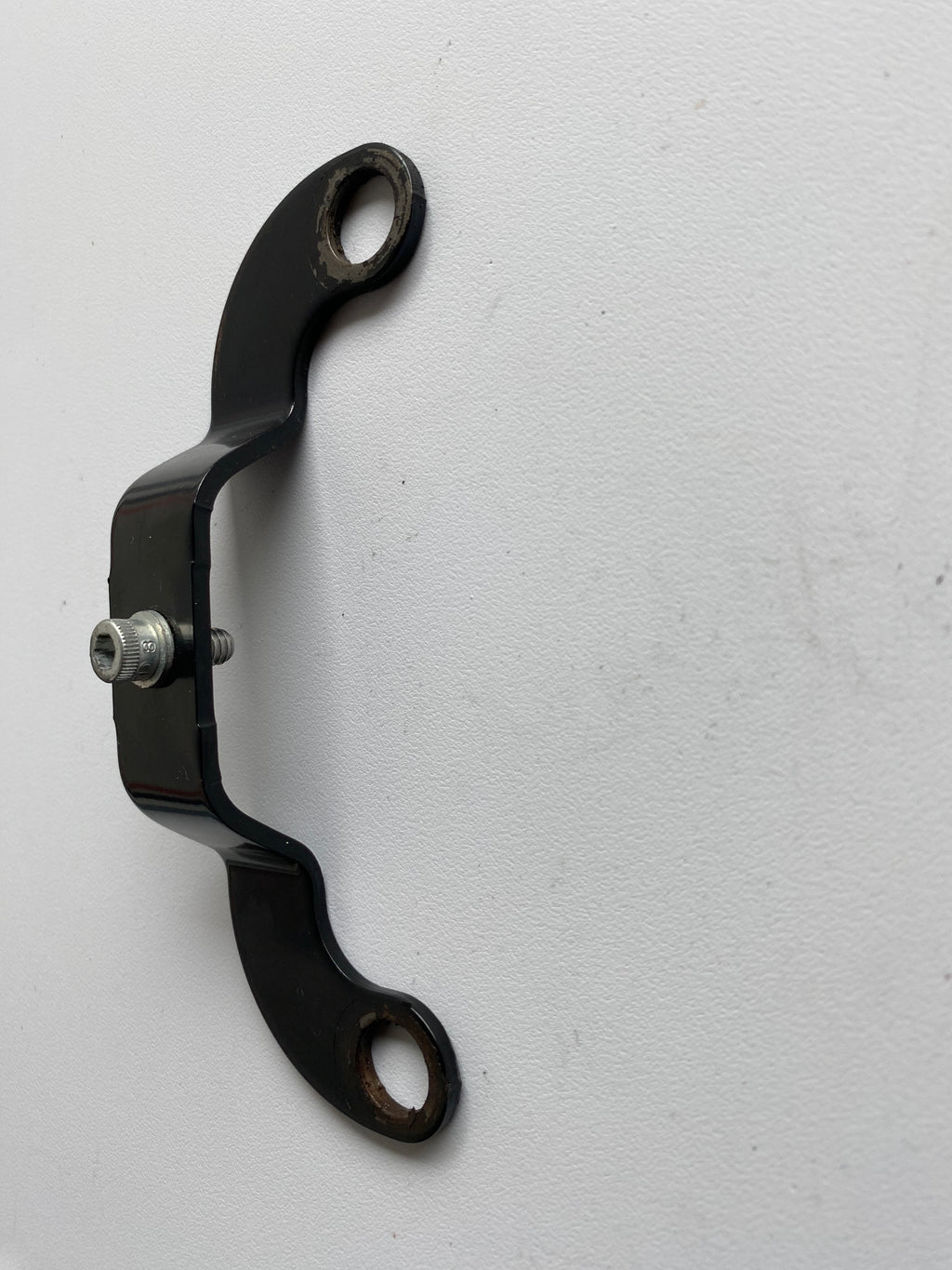 Harley Davidson black injection body support OEM REF: 16361-07