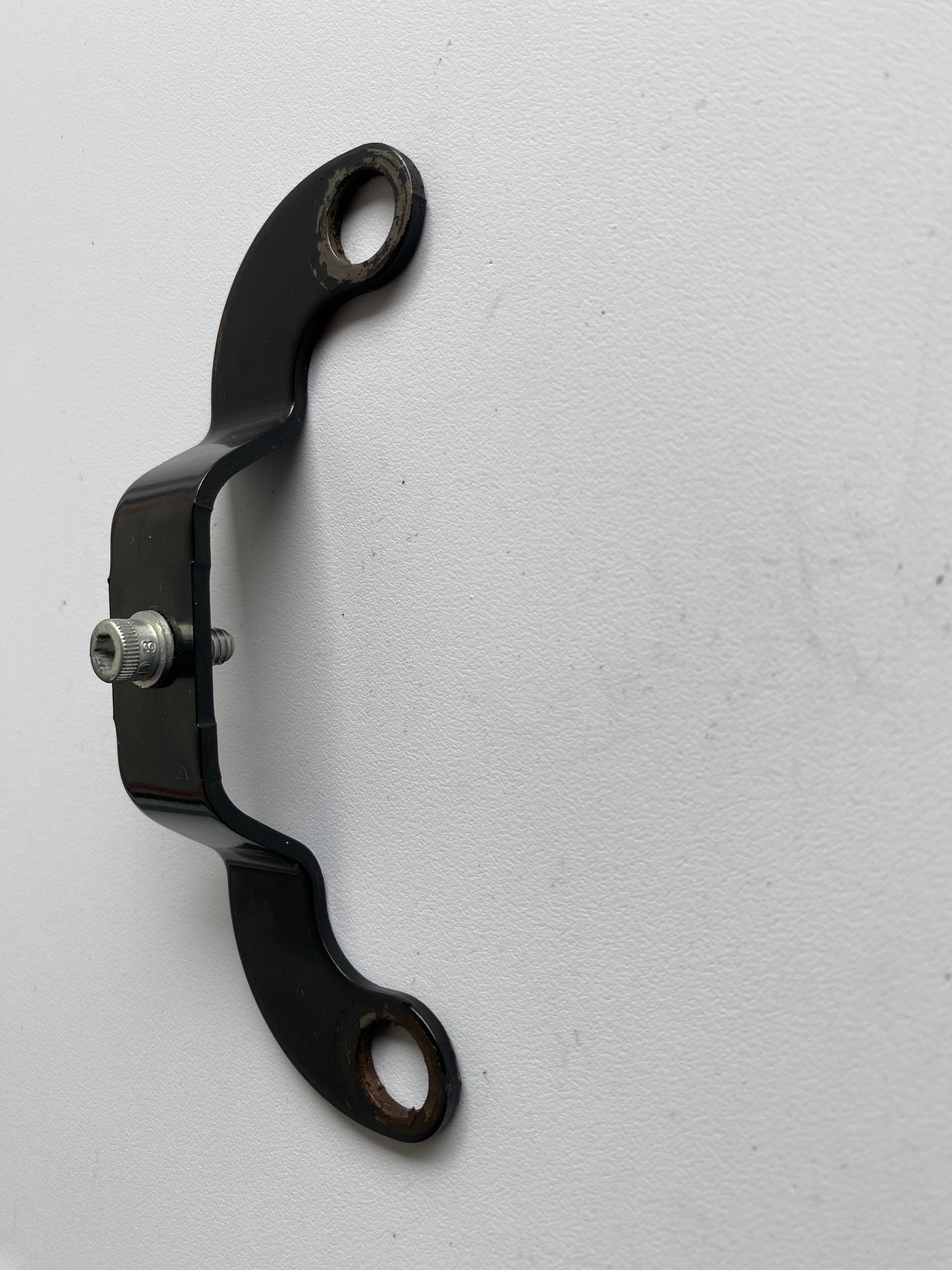 Harley Davidson black injection body support OEM REF: 16361-07