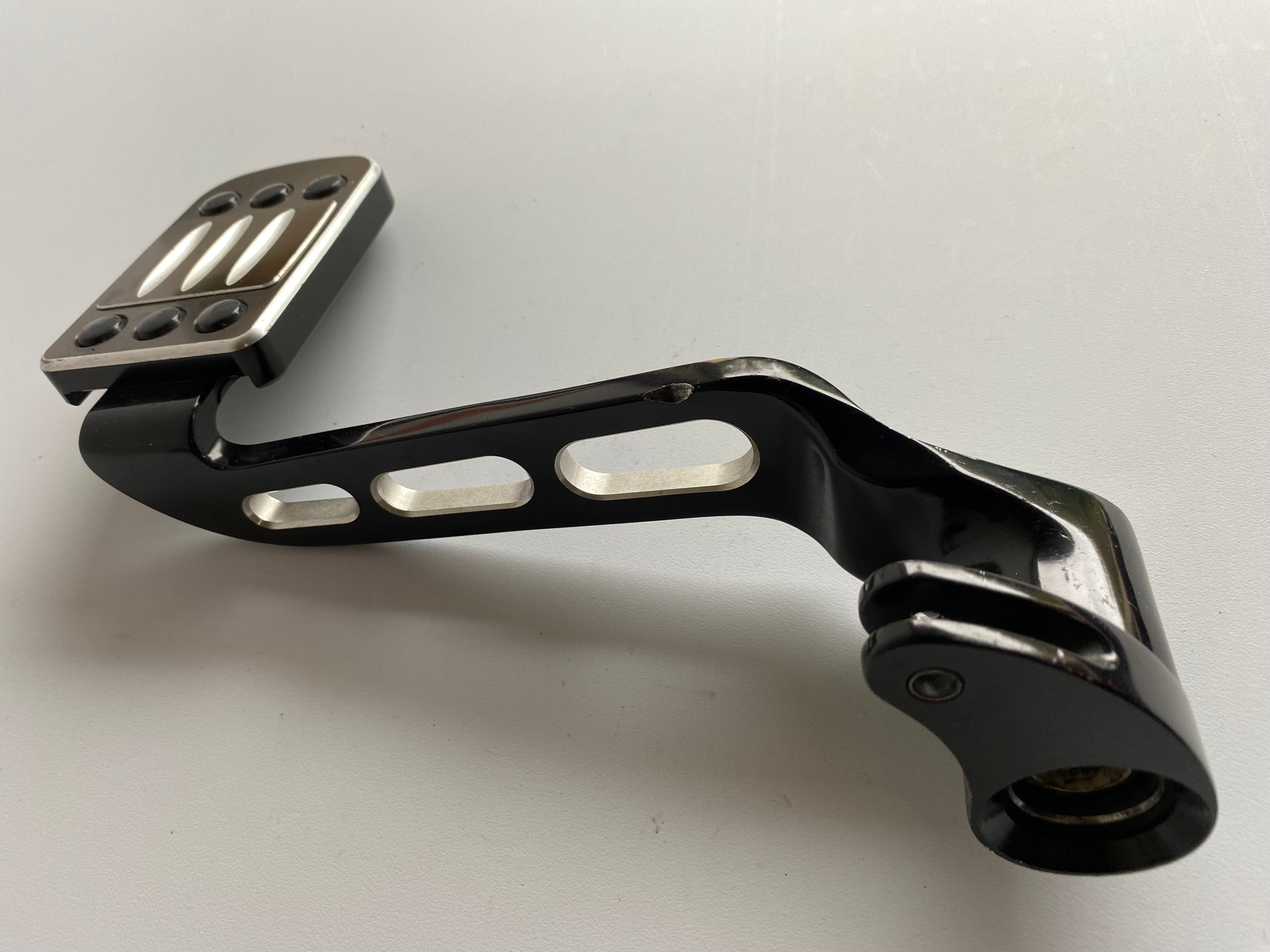 Harley Davidson Edge Cut Touring Brake Pedal REF: 40091-10