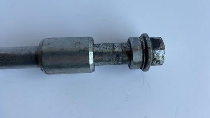 Axe de roue arrière Dyna Harley Davidson REF OEM 41114-90