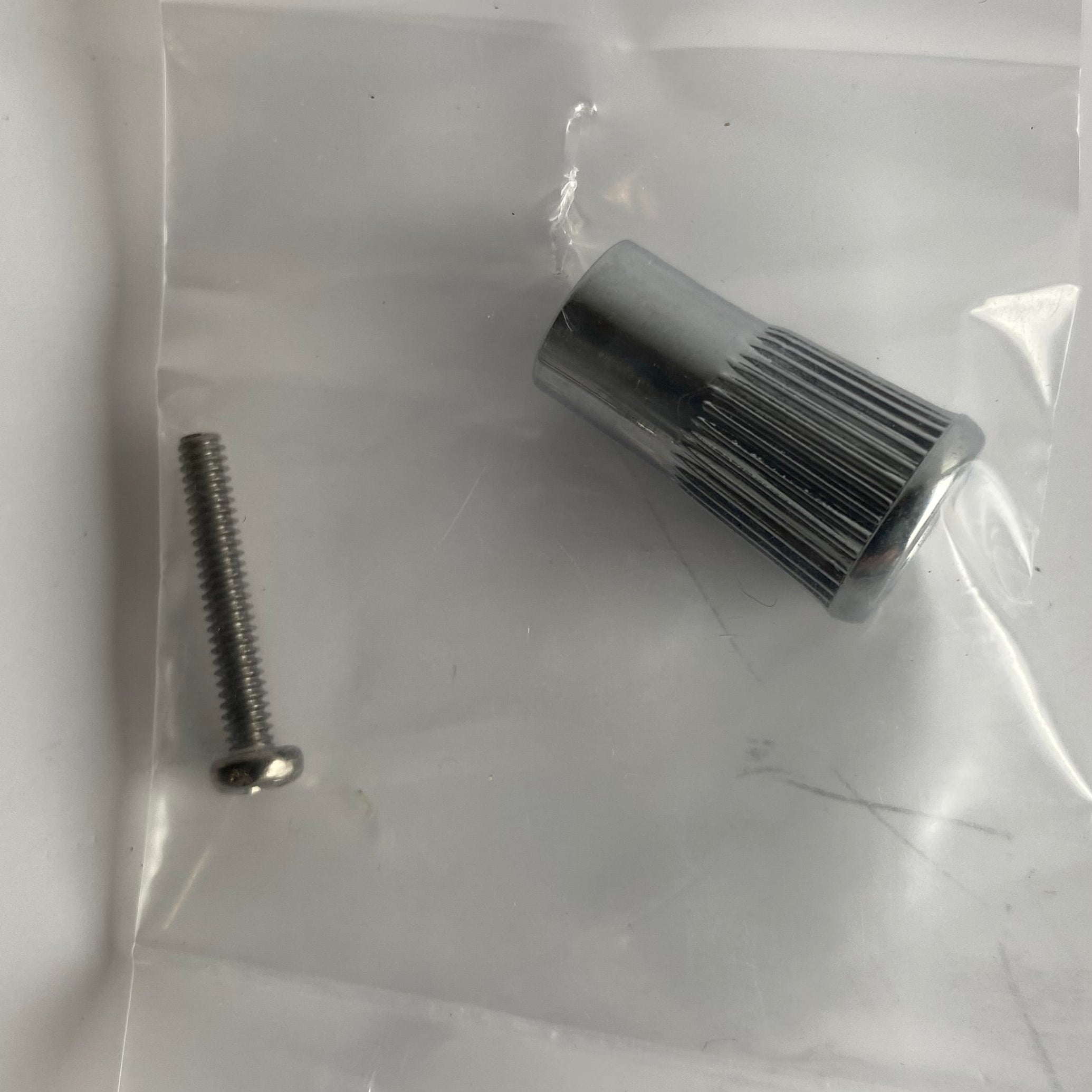 Molette reset compteur Harley Davidson REF OEM 67215-68 & Vis 67217-68