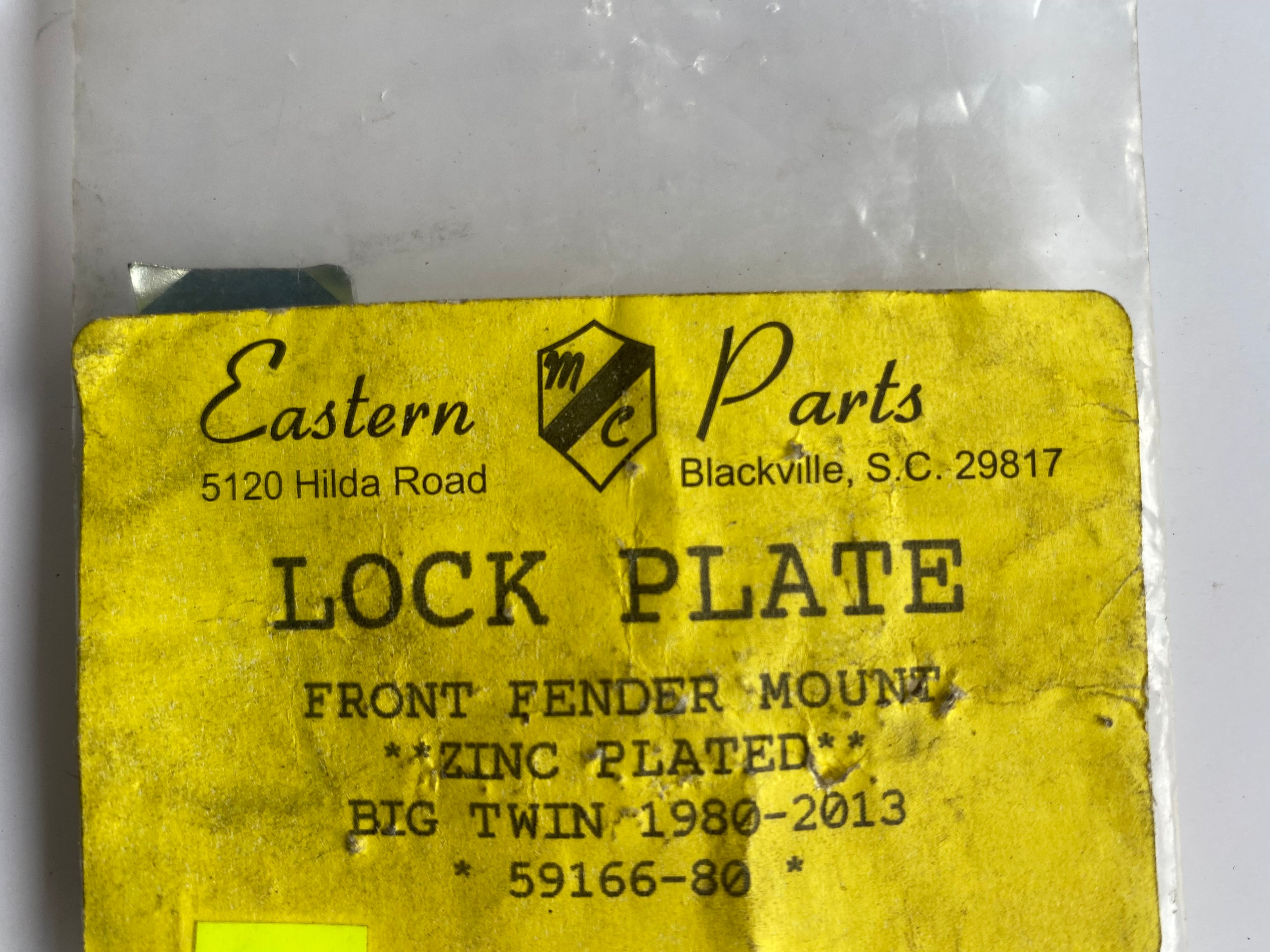 Plaque arrêt vis de garde boue avant Touring Harley Davidson REF OEM 59166-80