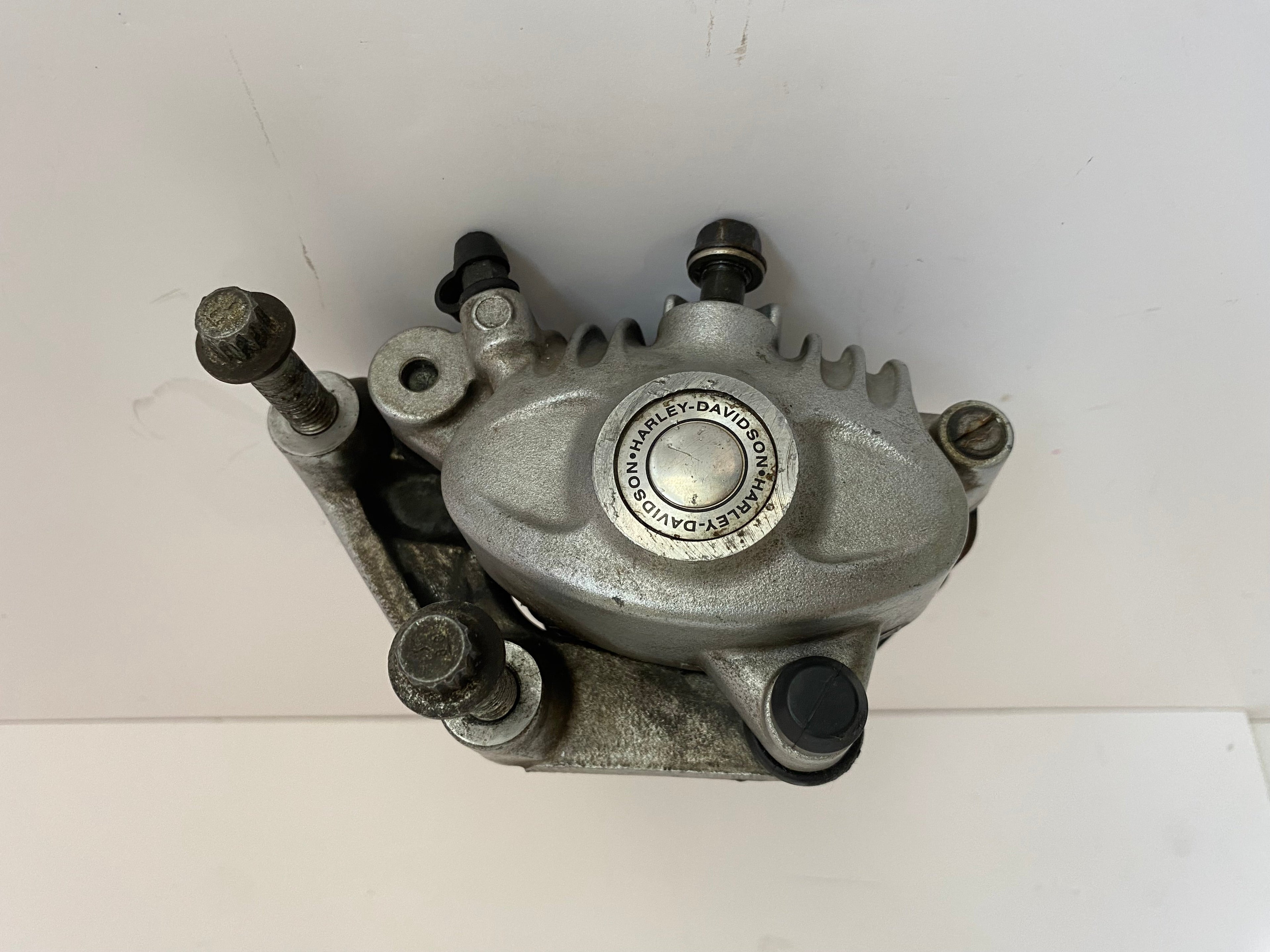 Etrier de frein avant Sportster Harley Davidson REF OEM 44121-04A