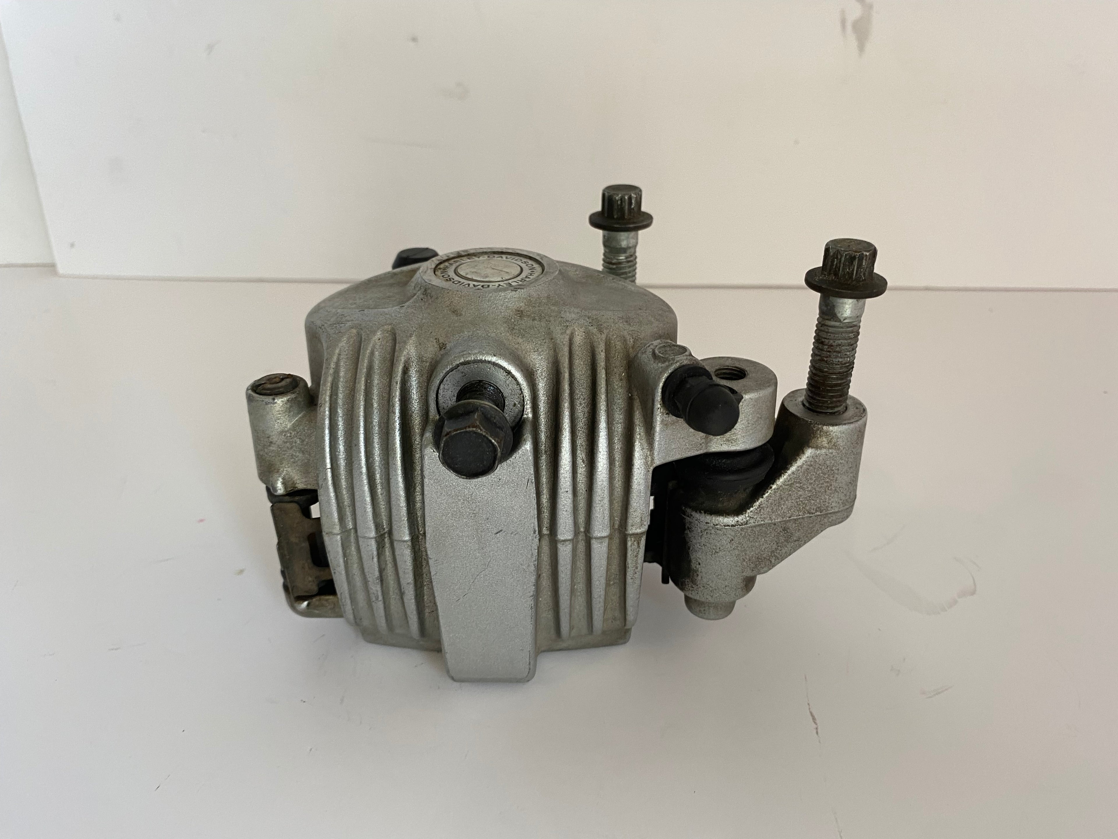 Etrier de frein avant Sportster Harley Davidson REF OEM 44121-04A