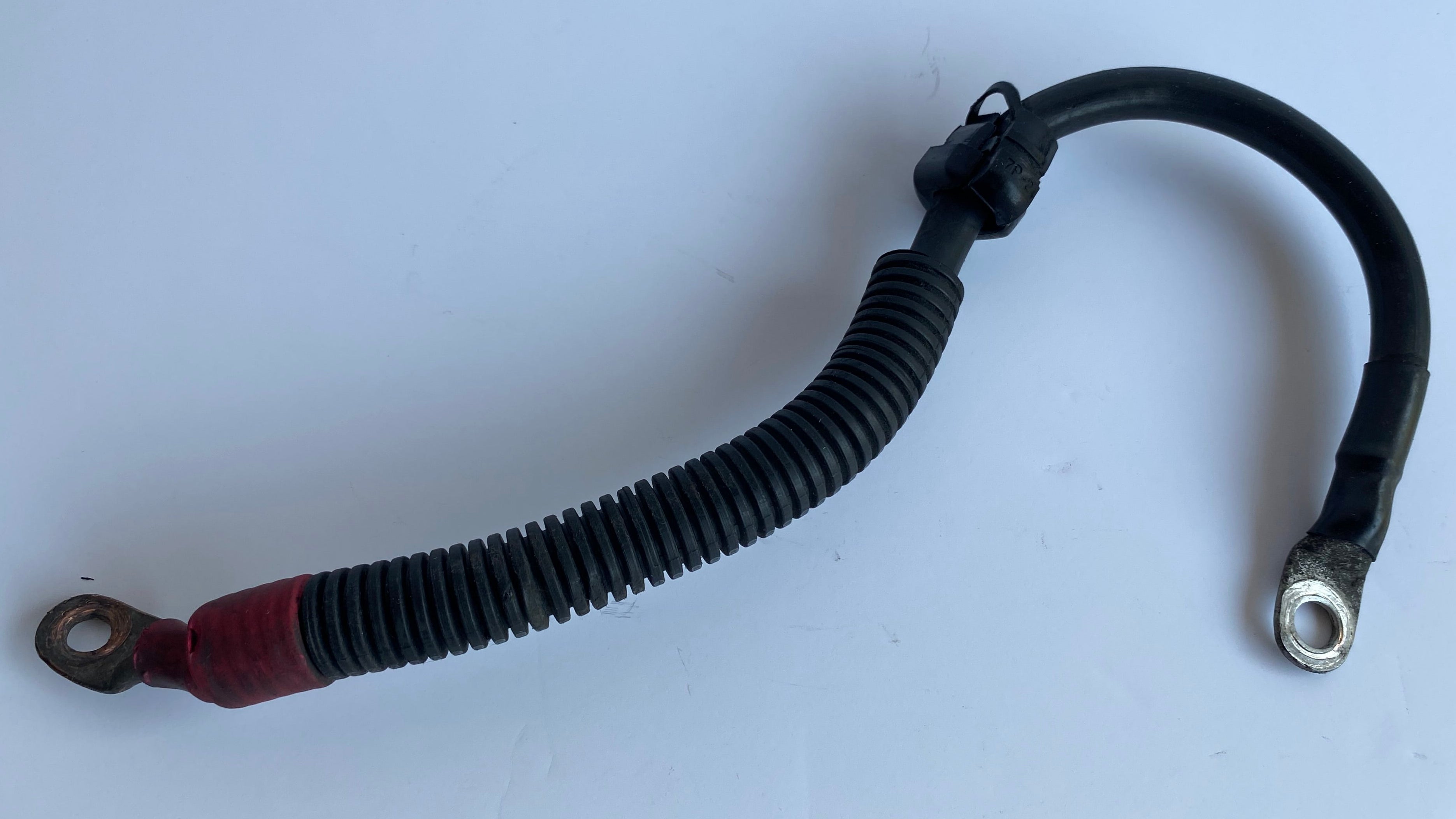 Cable batterie positif Dyna Harley Davidson REF OEM 70102-96