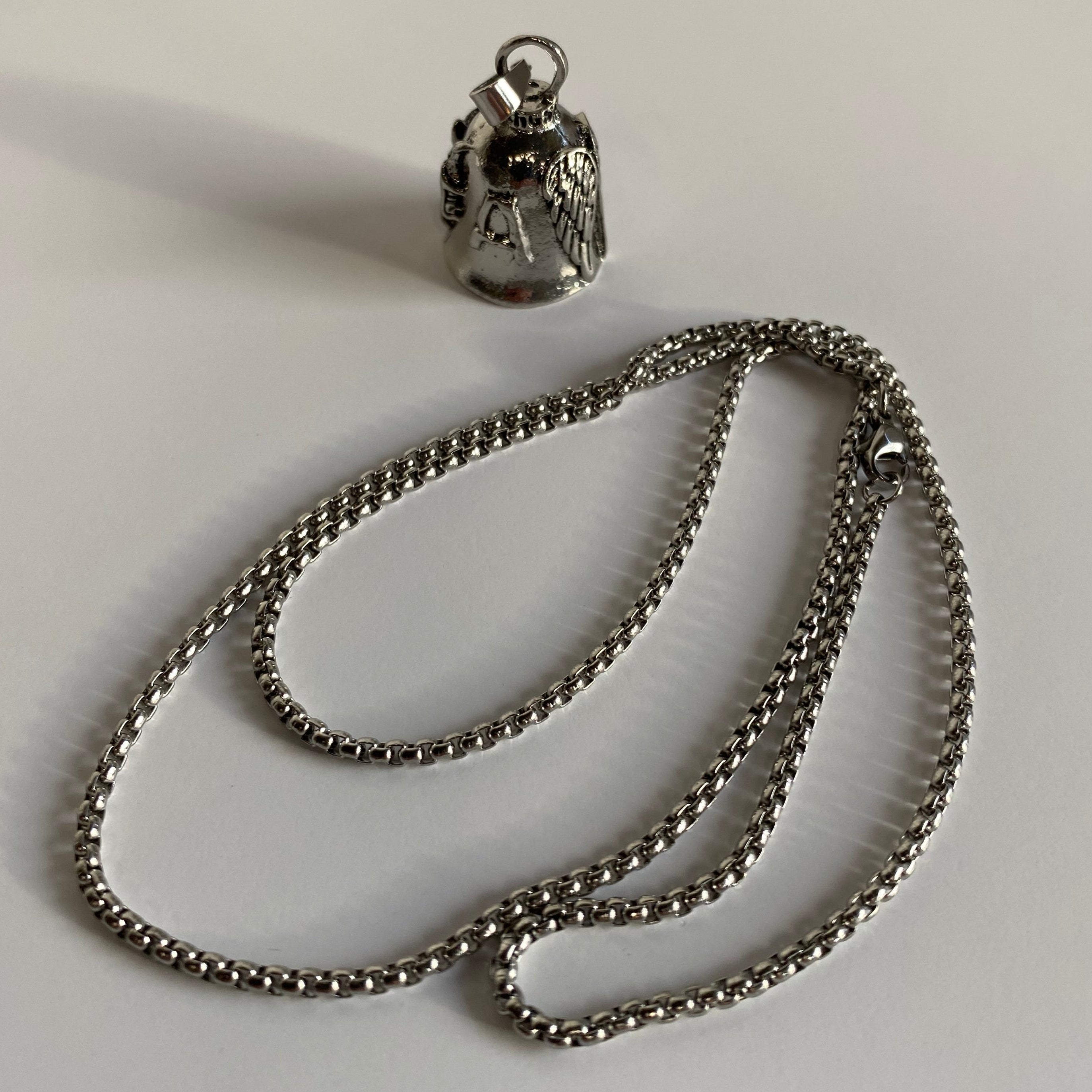 Clochette les ailes d'ange / porte bonheur / amulette