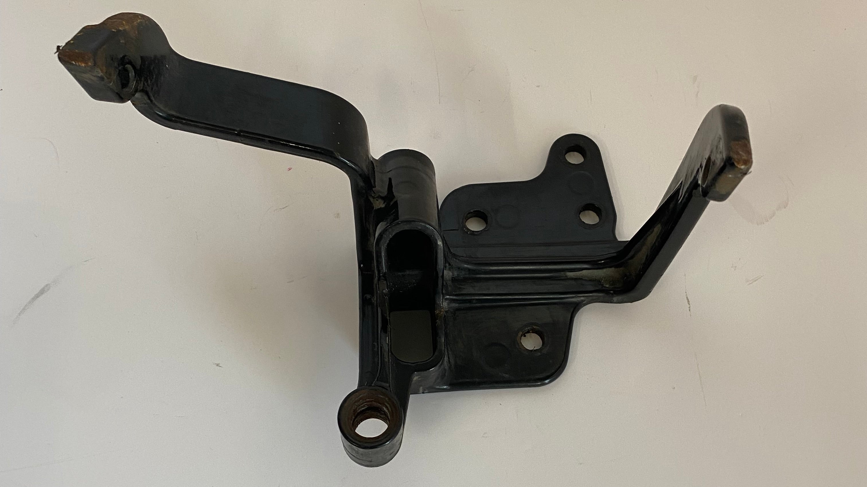 Support commande au pied pilote gauche Softail Harley Davidson REF OEM 33630-00A