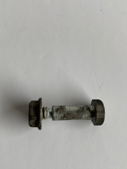 Harley Davidson driver footboard screw + nut REF OEM: 50635-82A
