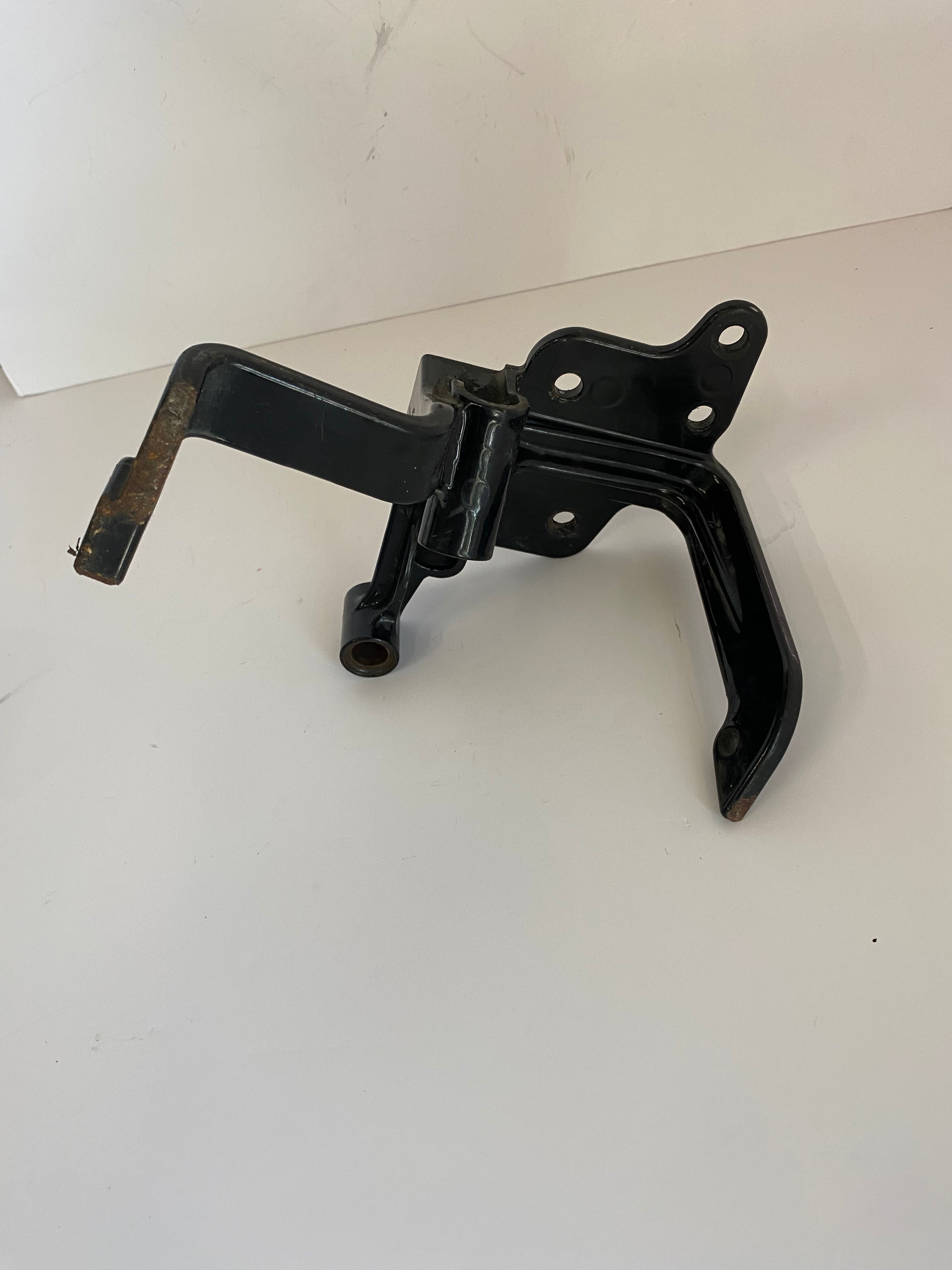 Support commande au pied pilote gauche Softail Harley Davidson REF OEM 33630-00A