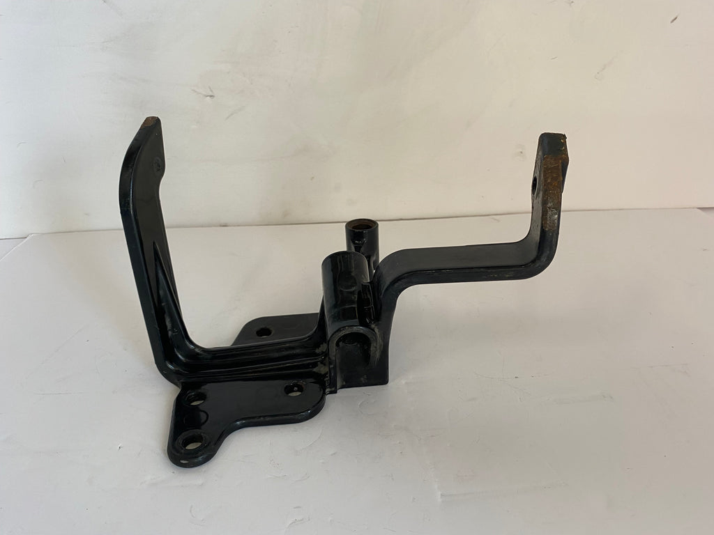 Support commande au pied pilote gauche Softail Harley Davidson REF OEM 33630-00A