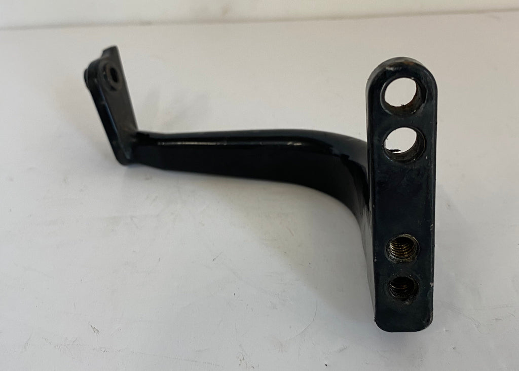 Support arrière gauche marche pied pilote Touring Harley Davidson REF OEM 50622-83C