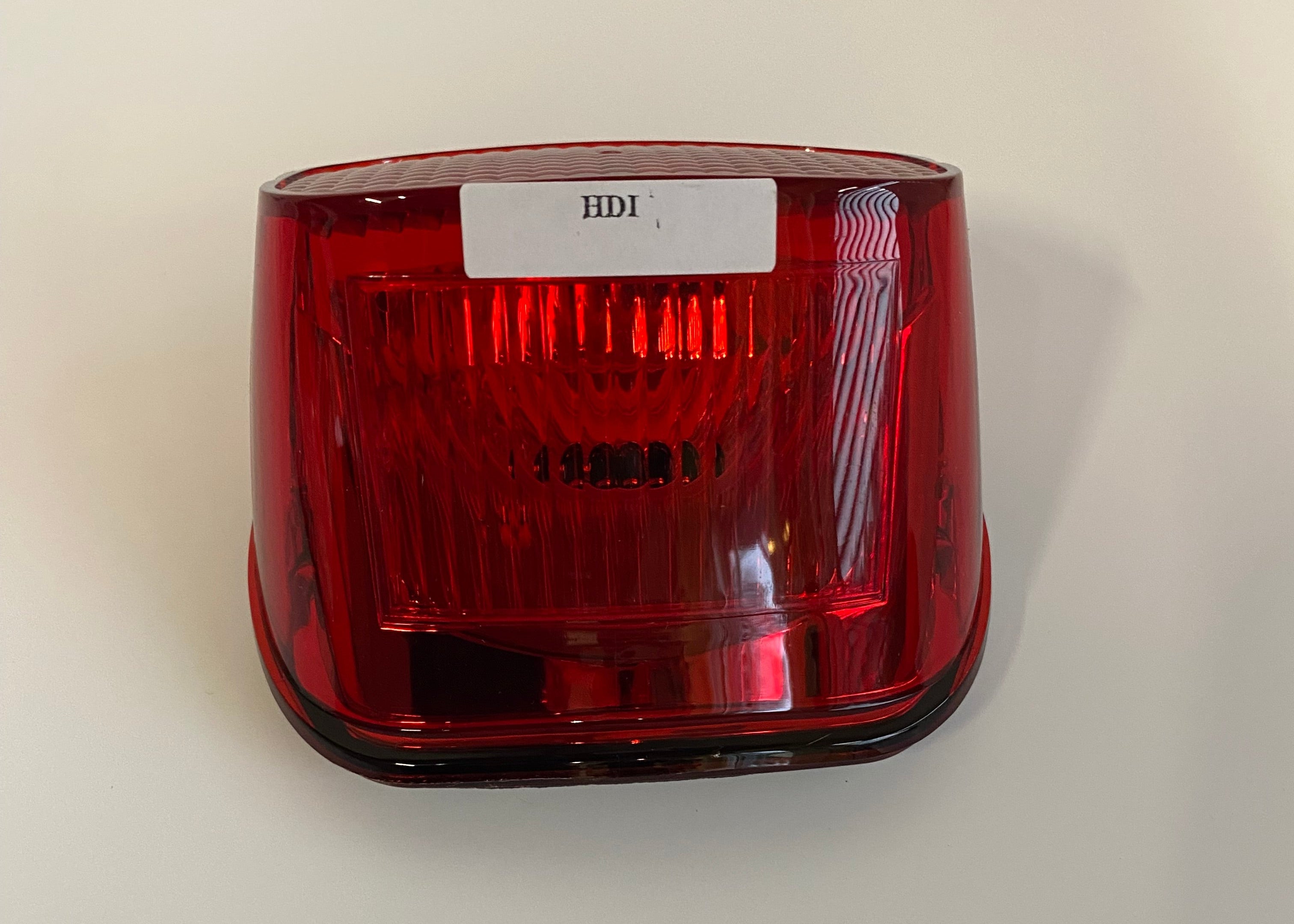 Cabochon rouge feu arrière Harley Davidson REF OEM 68558-03