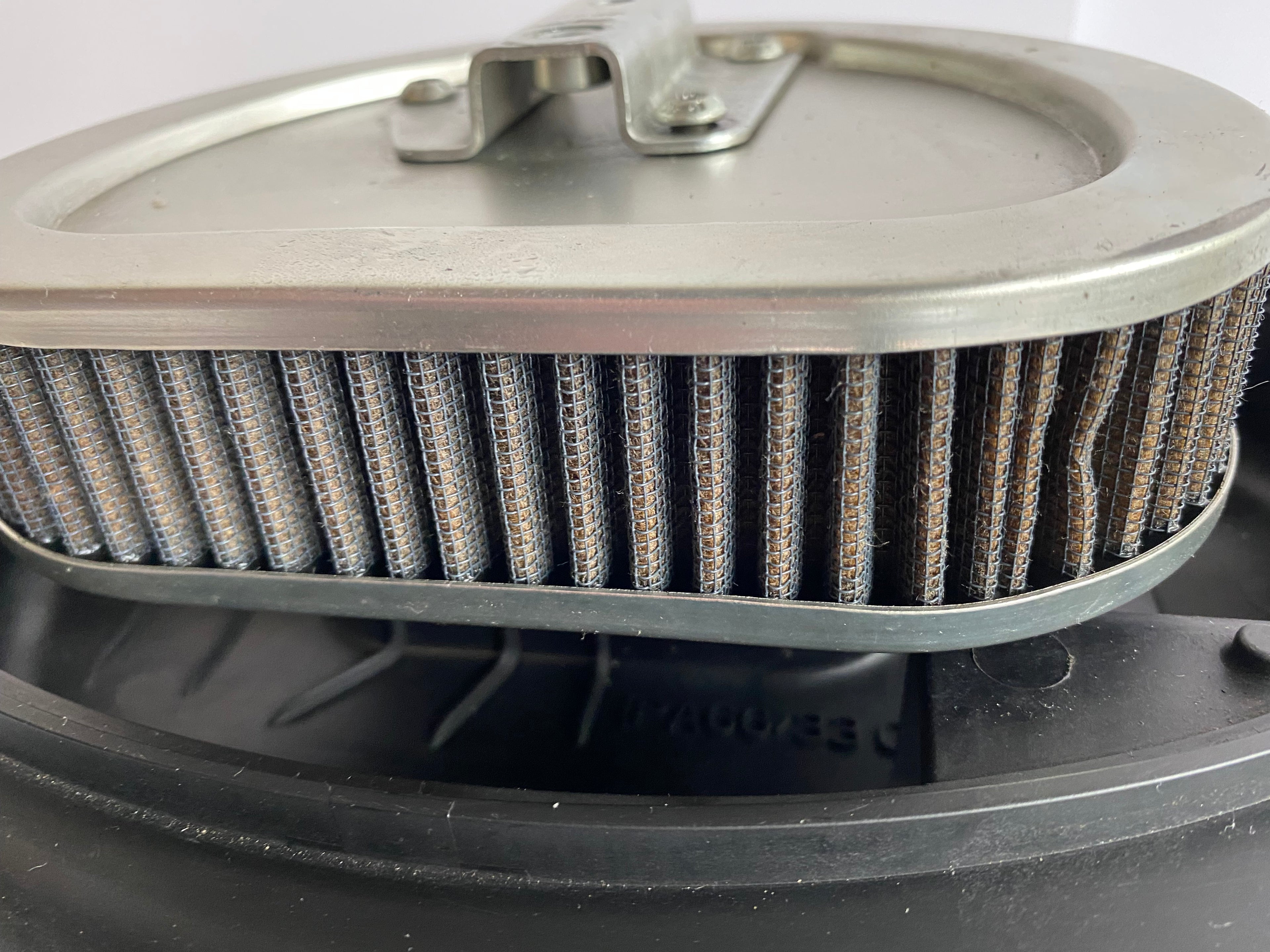 Original Harley Davidson Air Filter Assembly REF: 29104-08A