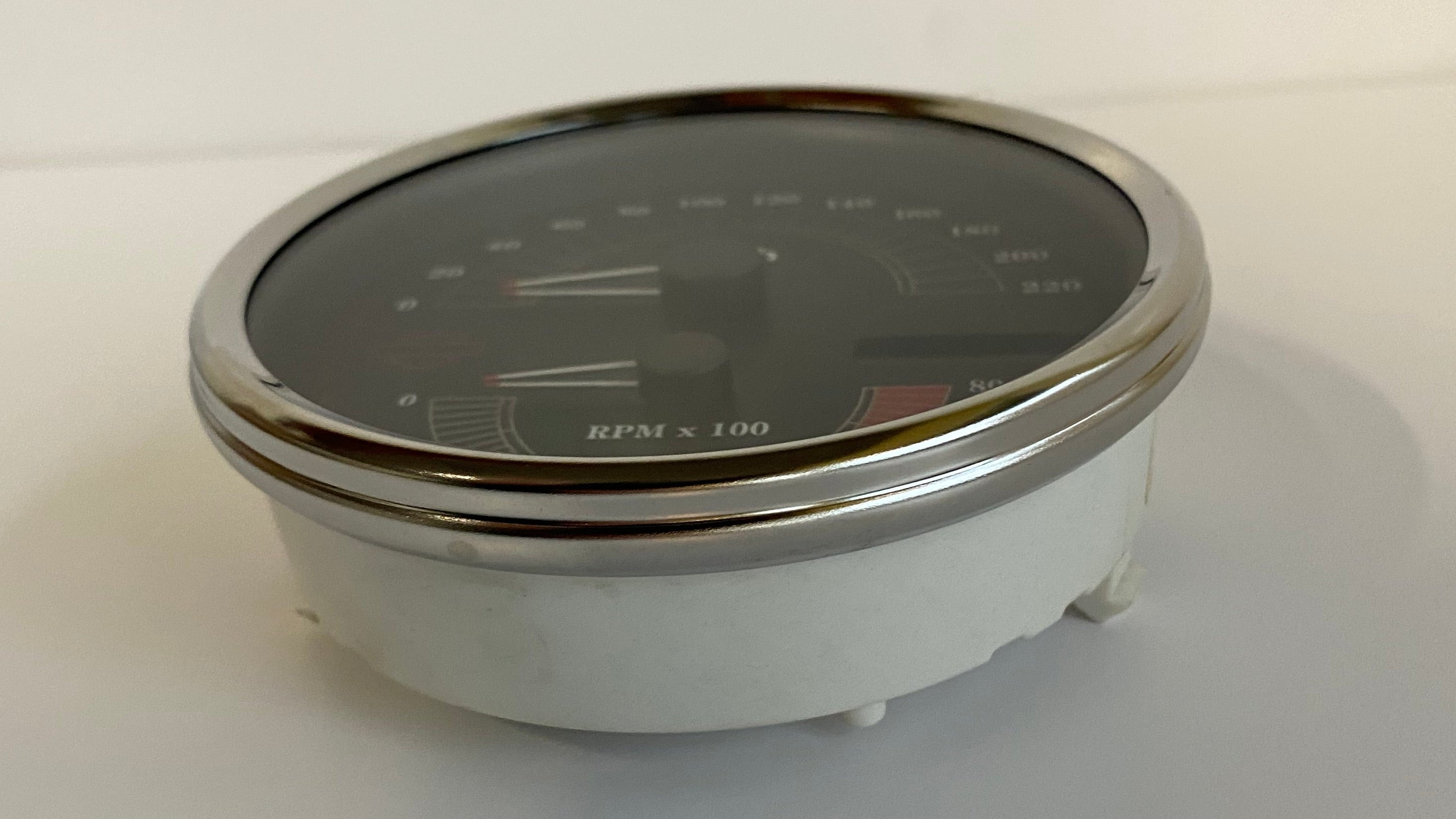 Combo Compteur de vitesses - compte-tours KM/H 5 pouces Harley Davidson REF OEM 74747-08