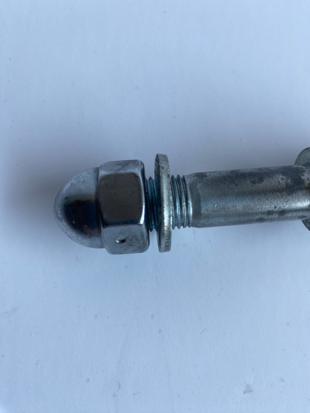 Vis amortisseur arrière supérieur Dyna Harley Davidson REF OEM 54557-90A