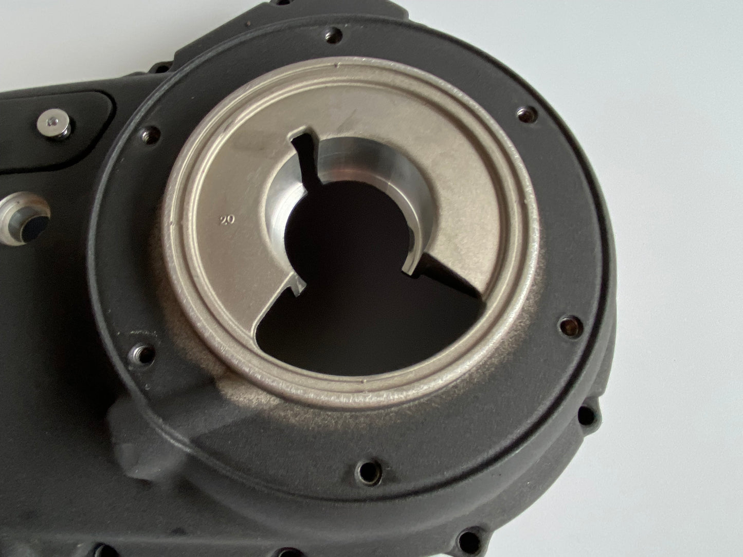 Carter primaire noir Harley Davidson REF OEM : 34951-04