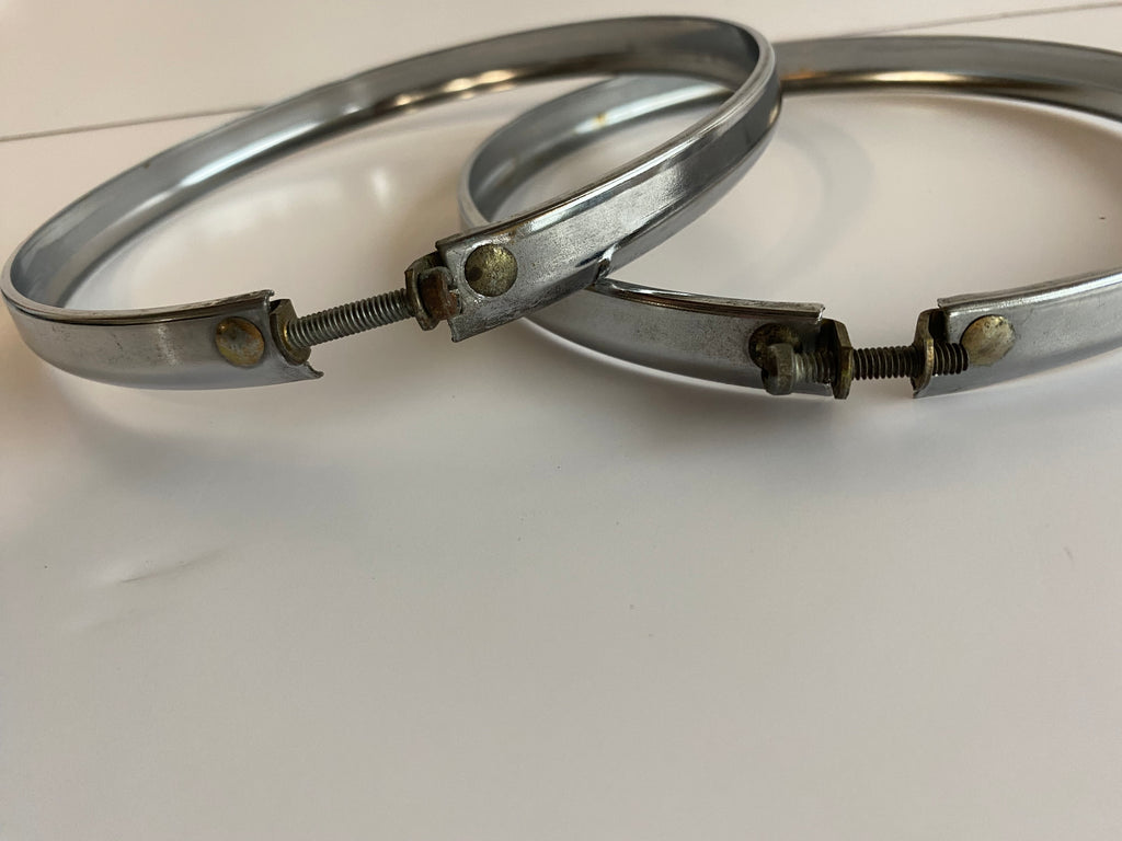 Harley Davidson 5 3/4 Zoll Scheinwerfer-Halbblende OEM-Referenz: 67744-75