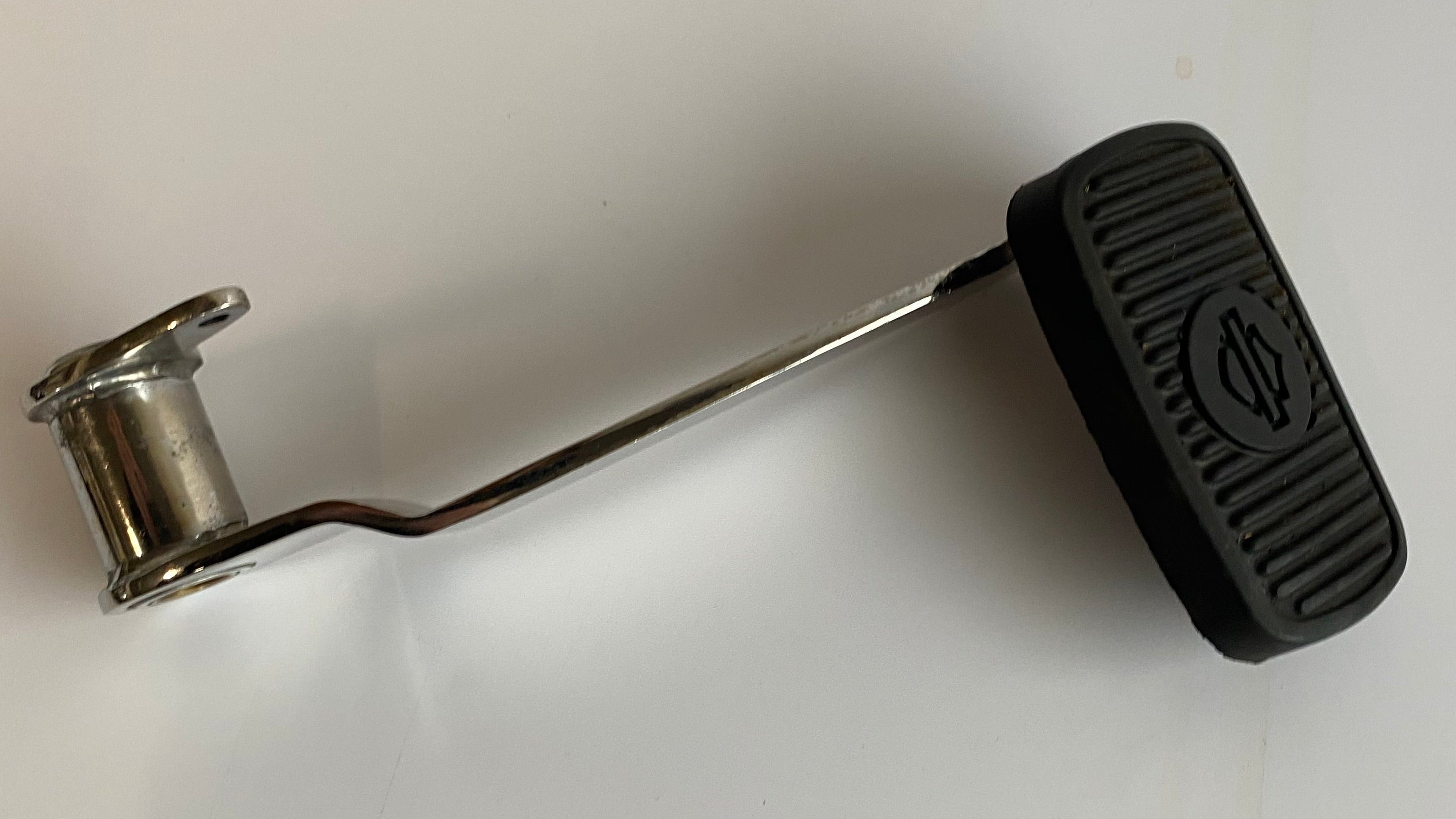 Pédale de frein arrière Touring & Softail Harley Davidson REF OEM 42407-87C