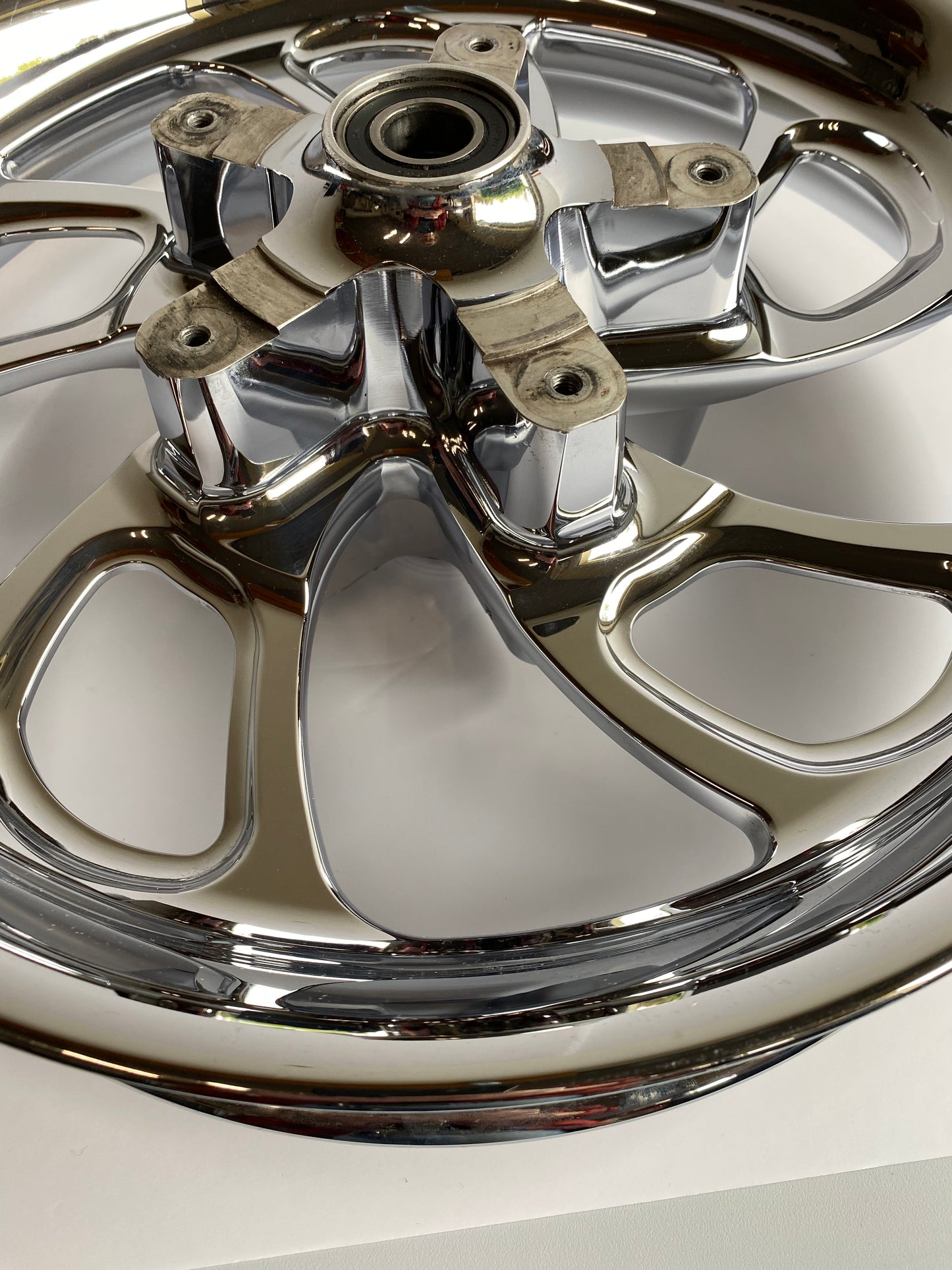 Roue avant CVO 18 pouces harley davidson REF OEM : 40818-08