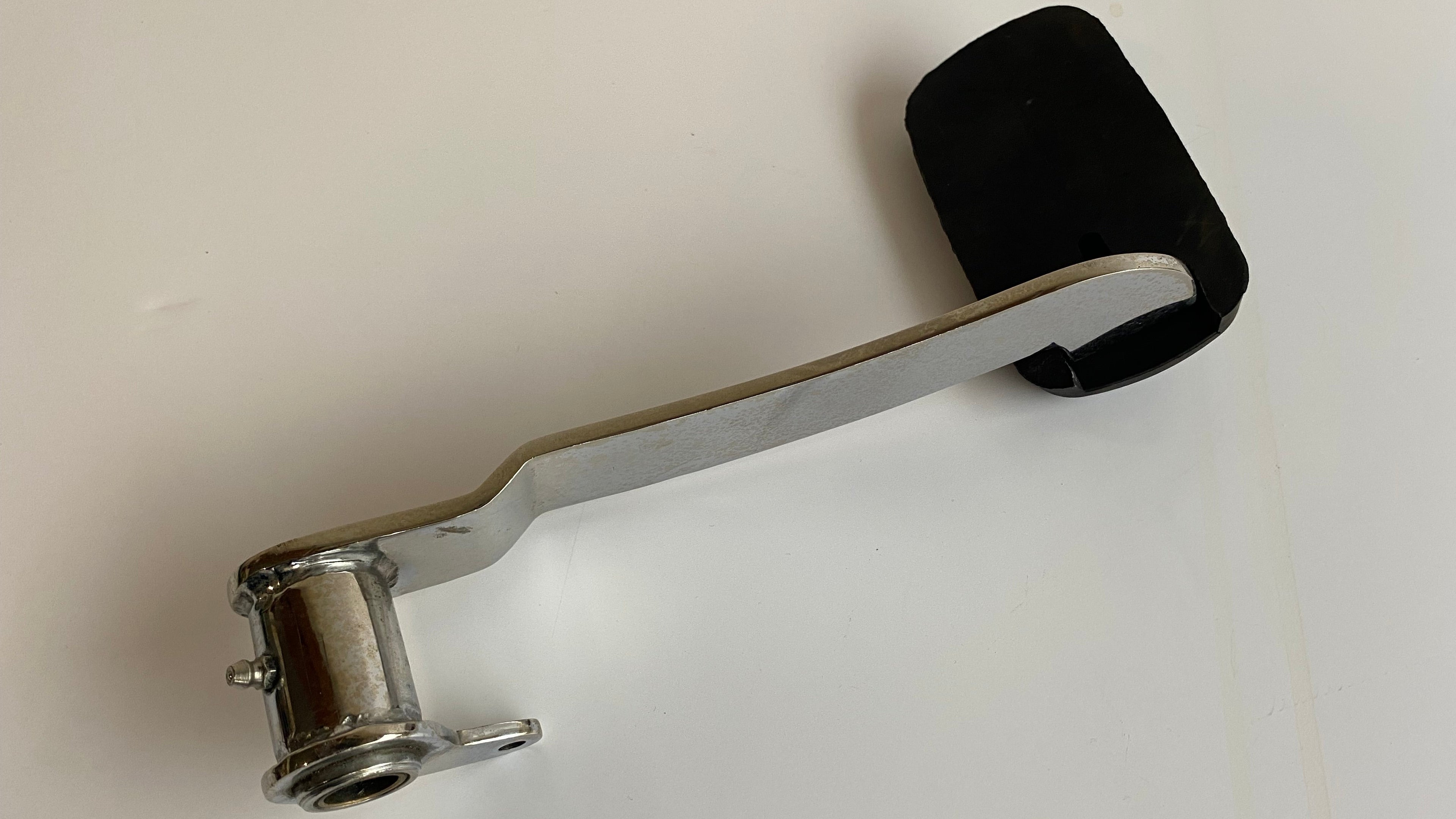 Pédale de frein arrière Touring & Softail Harley Davidson REF OEM 42407-87C