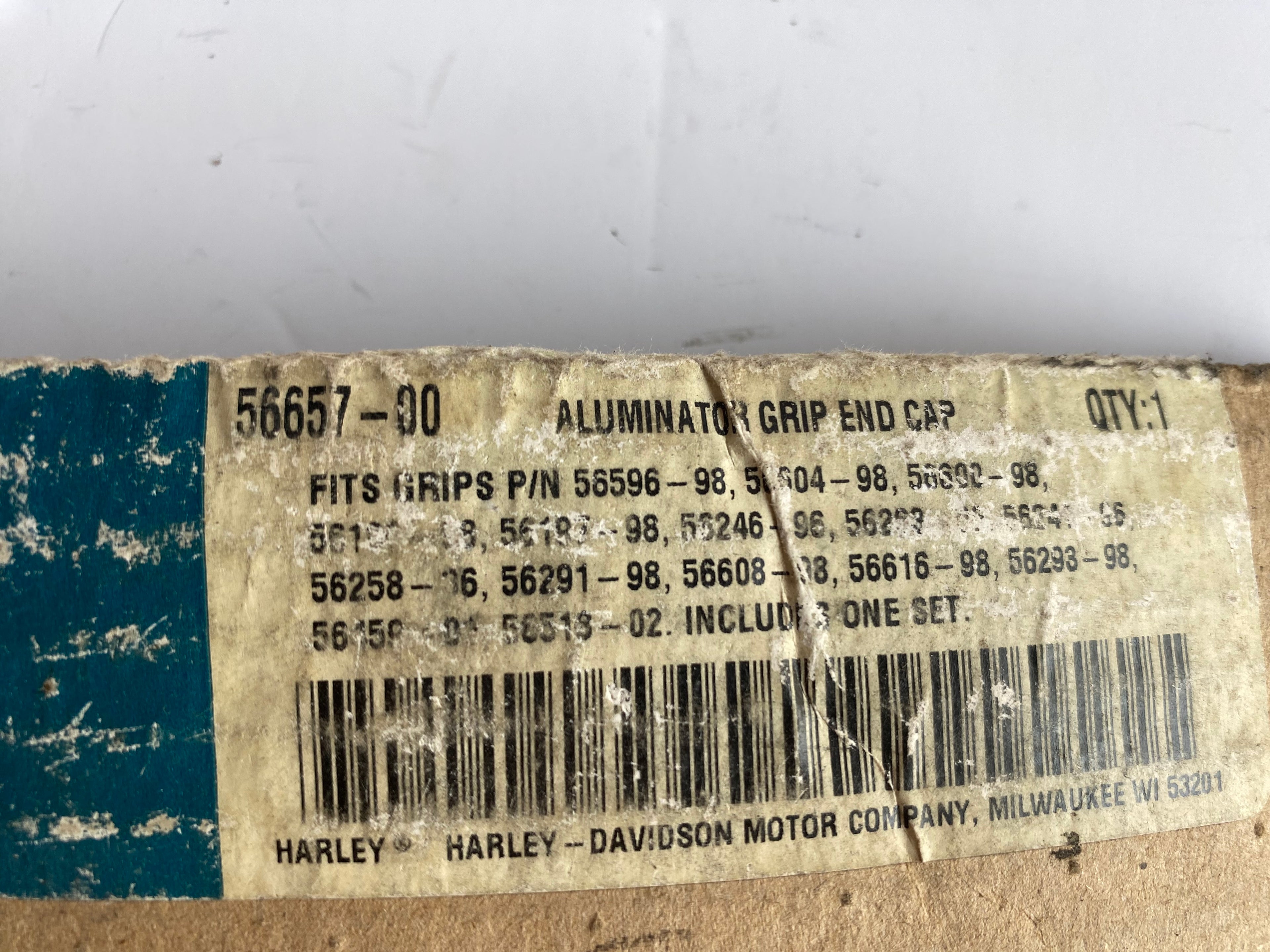 Harley Davidson Aluminator Grips Bar End Set REF OEM 56657-00