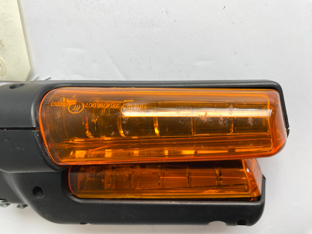 Jeu de clignotants avant Harley Davidson REF OEM  : 67800735 / 67800736