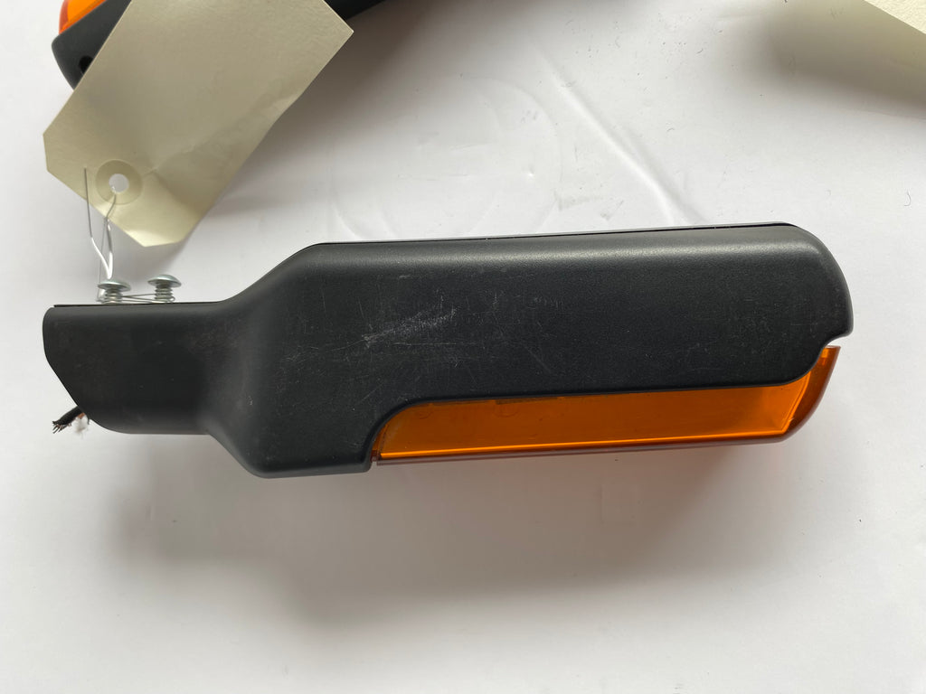 Jeu de clignotants avant Harley Davidson REF OEM  : 67800735 / 67800736