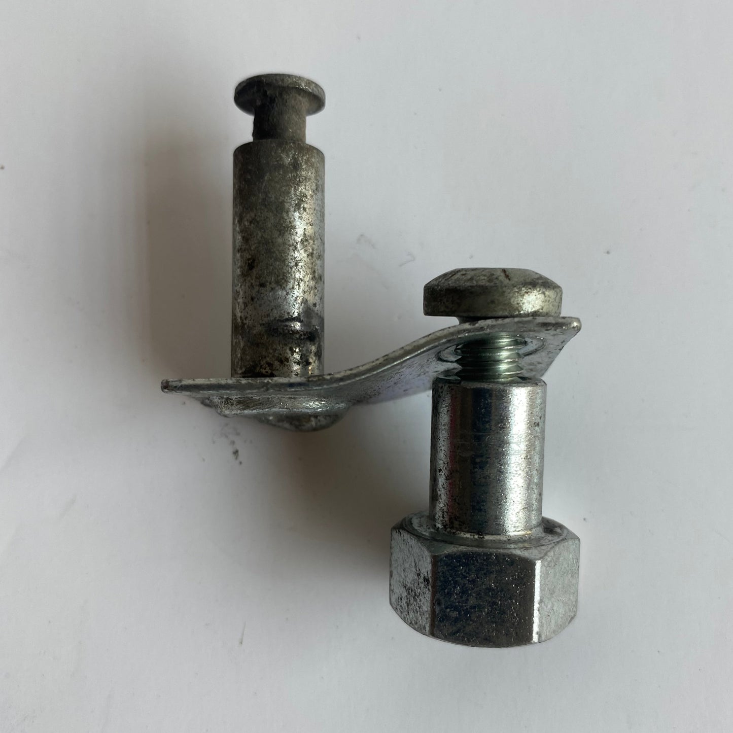 Ancrage de ressort de béquille Dyna Harley Davidson REF OEM 47318-98