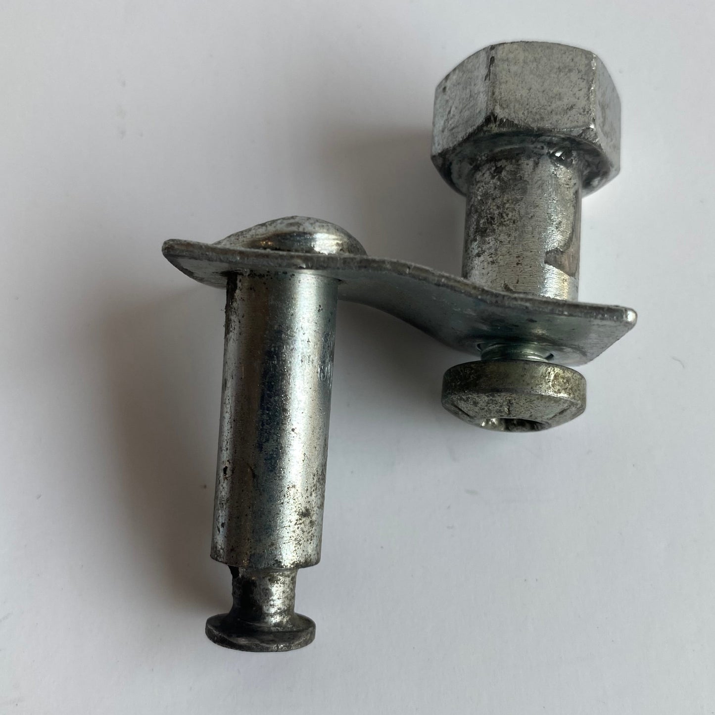 Ancrage de ressort de béquille Dyna Harley Davidson REF OEM 47318-98