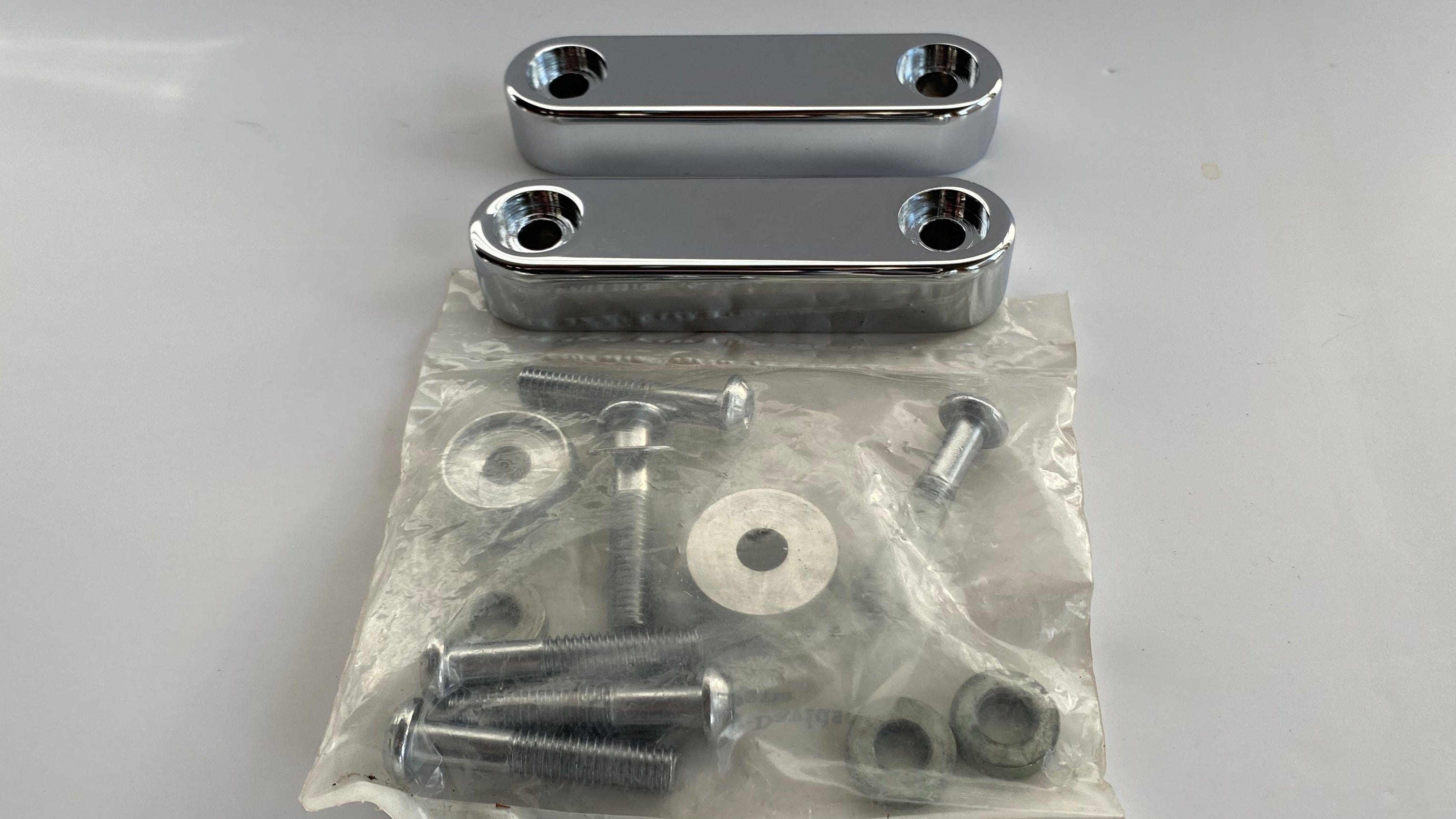 Kit installation sacoches Softail Rocker Harley Davidson REF 90245-08