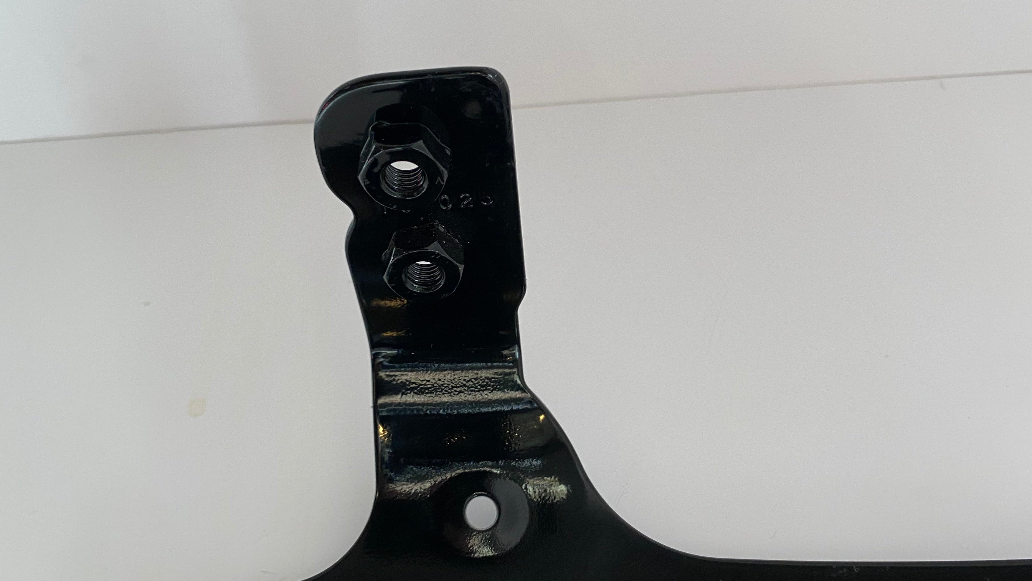 Support de garde boue avant VROD VRSC Harley Davidson REF OEM 59447-07