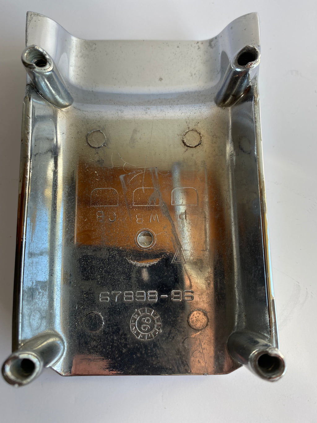 Cache risers avant chromé Harley Davidson REF OEM : 67898-96