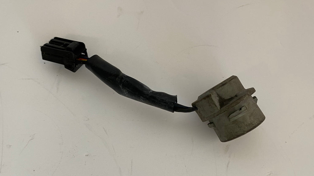 Douille avec faisceau de feu arrière Harley Davidson REF OEM : 69187-03A