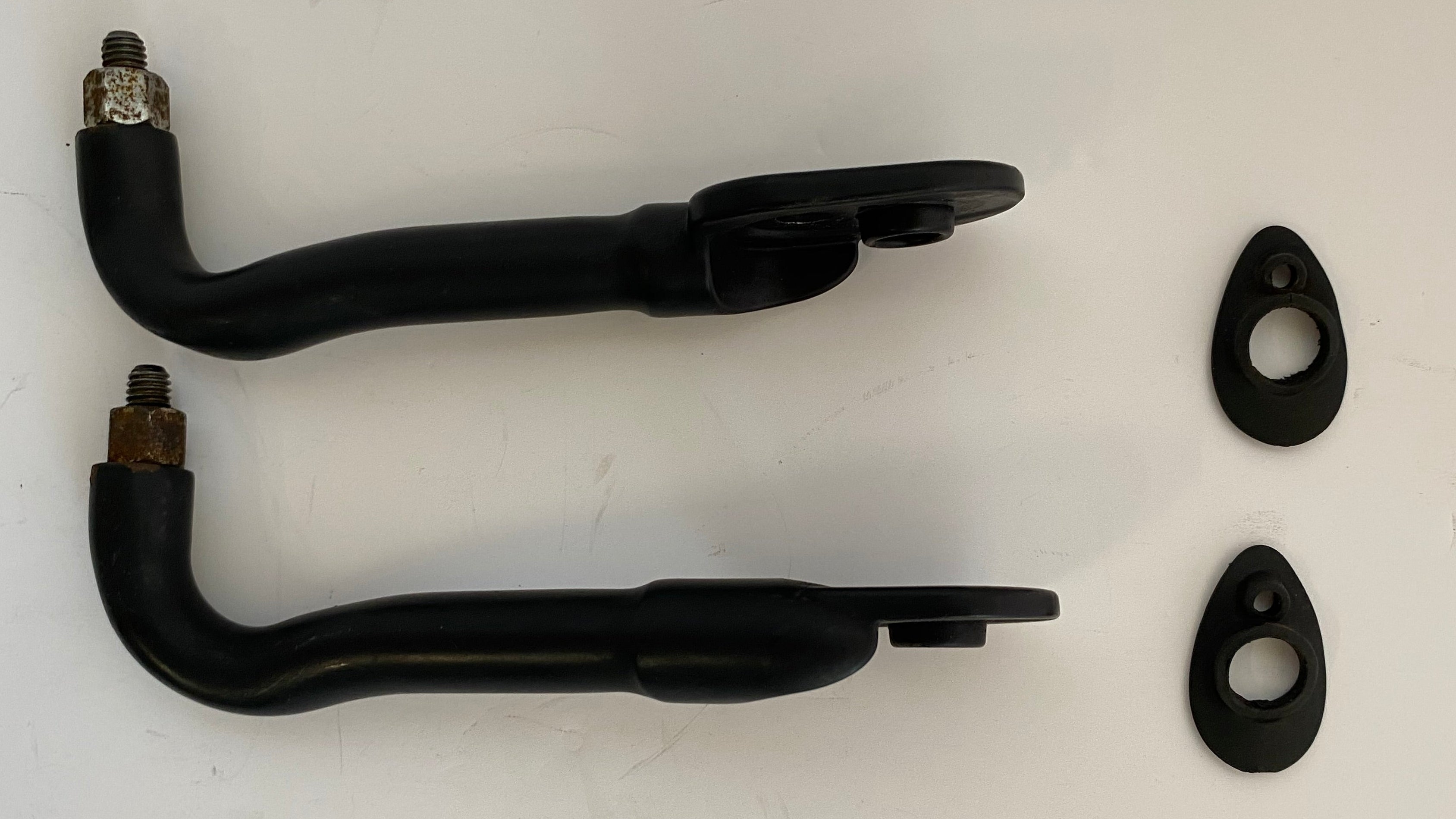 Harley Davidson Dyna Relocated Rear Turn Signal Mounting Kit REF 68227-09