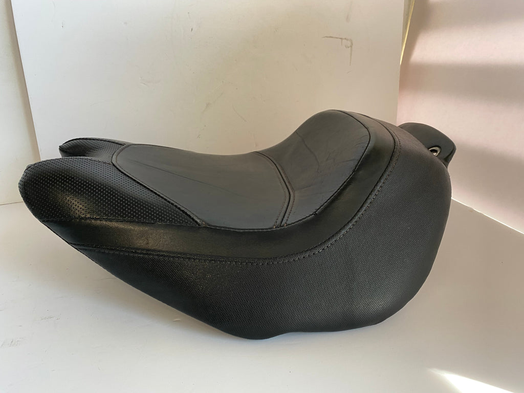 Selle solo Softail Breakout CVO Harley Davidson REF OEM 52000239