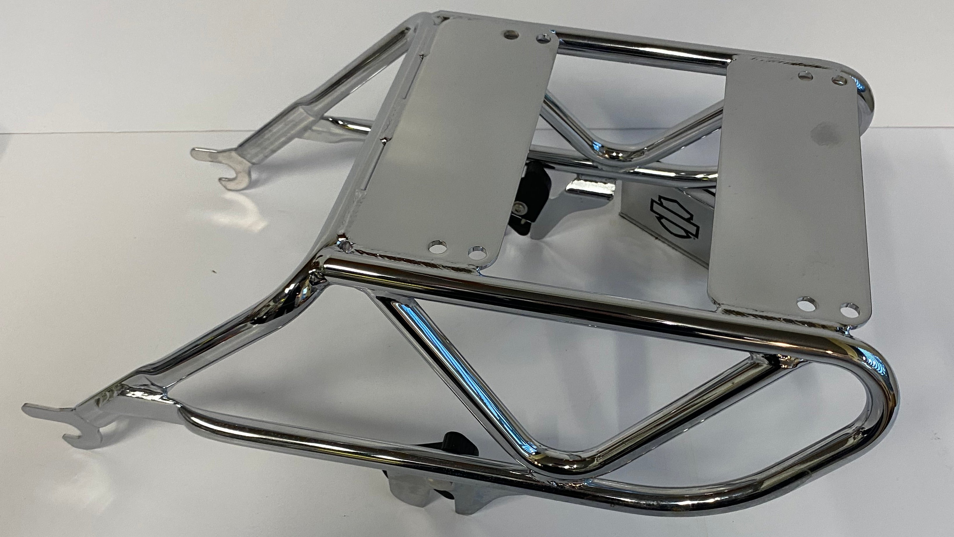 Support détachable tour pack Softail Harley Davidson REF 53066-00B