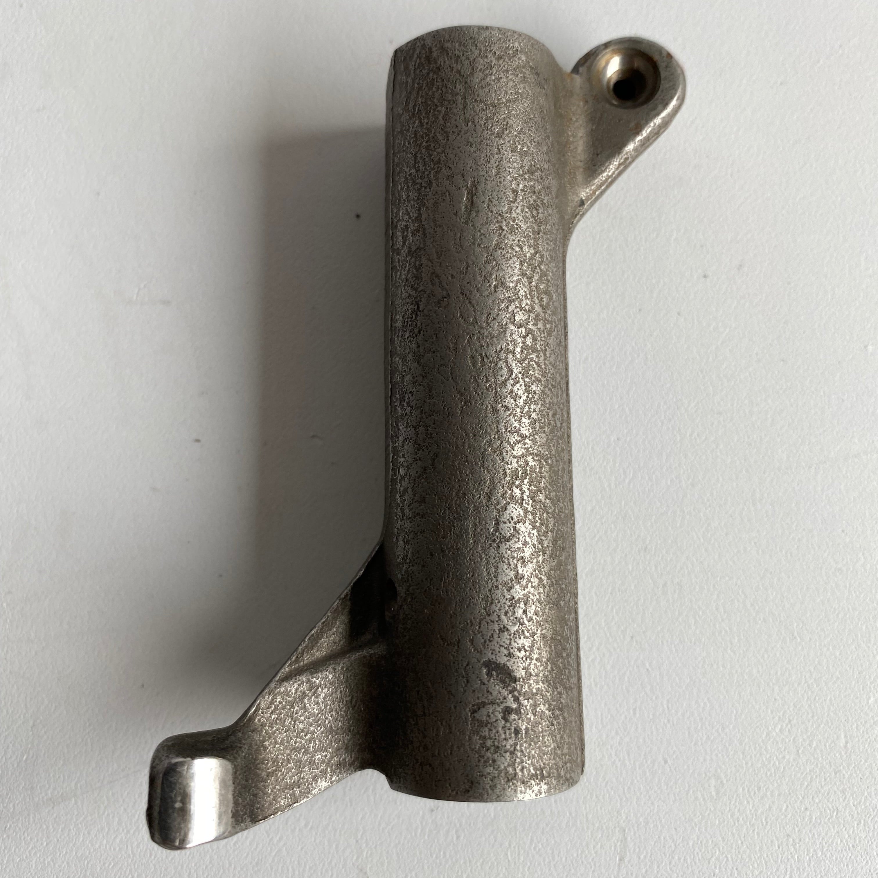 Culbuteur d'échappement arrière et admission avant Harley Davidson REF OEM 17360-83B