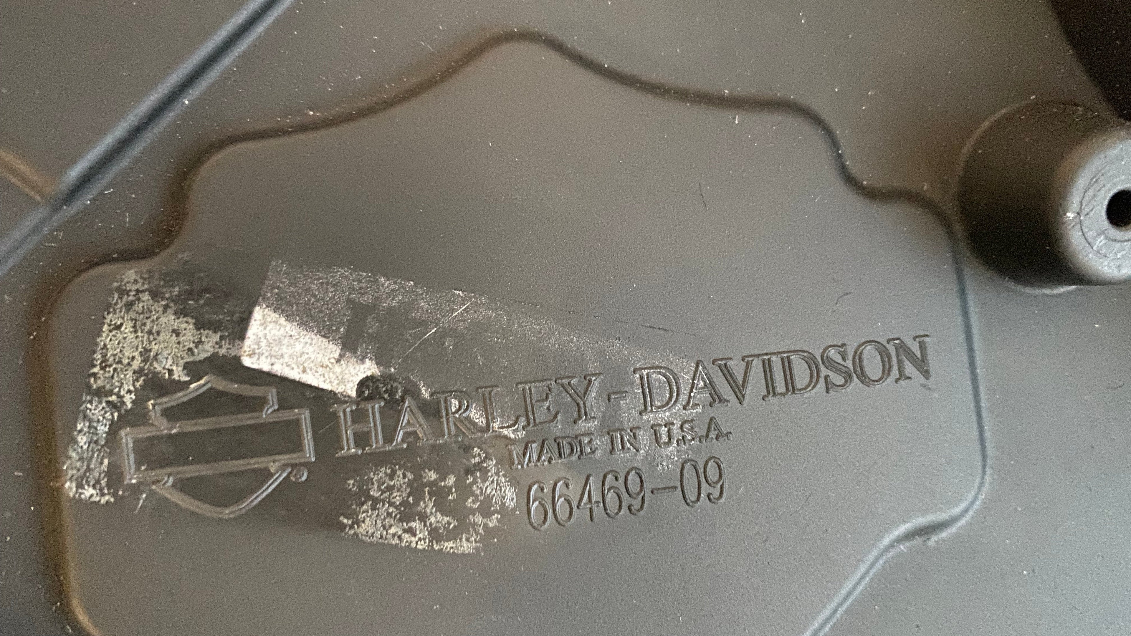 Cache latéral filtre à air gauche VROD Muscle VRSCF Harley Davidson REF OEM 66547-09