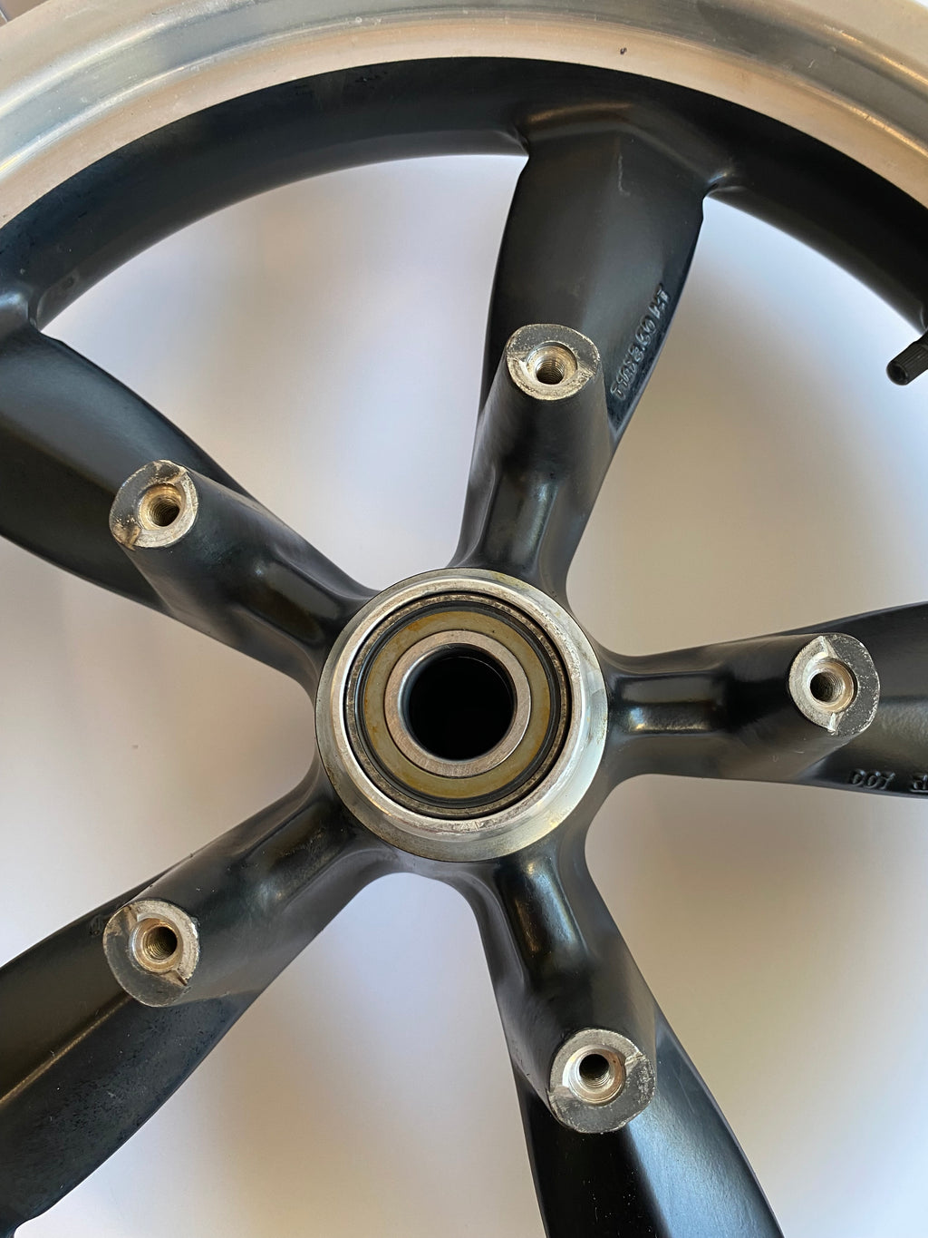 Dyna Switchback front wheel Harley Davidson OEM REF: 47855-12