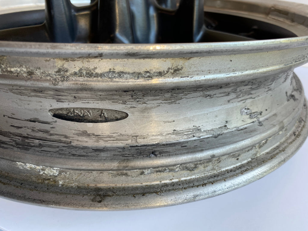 Dyna Switchback front wheel Harley Davidson OEM REF: 47855-12