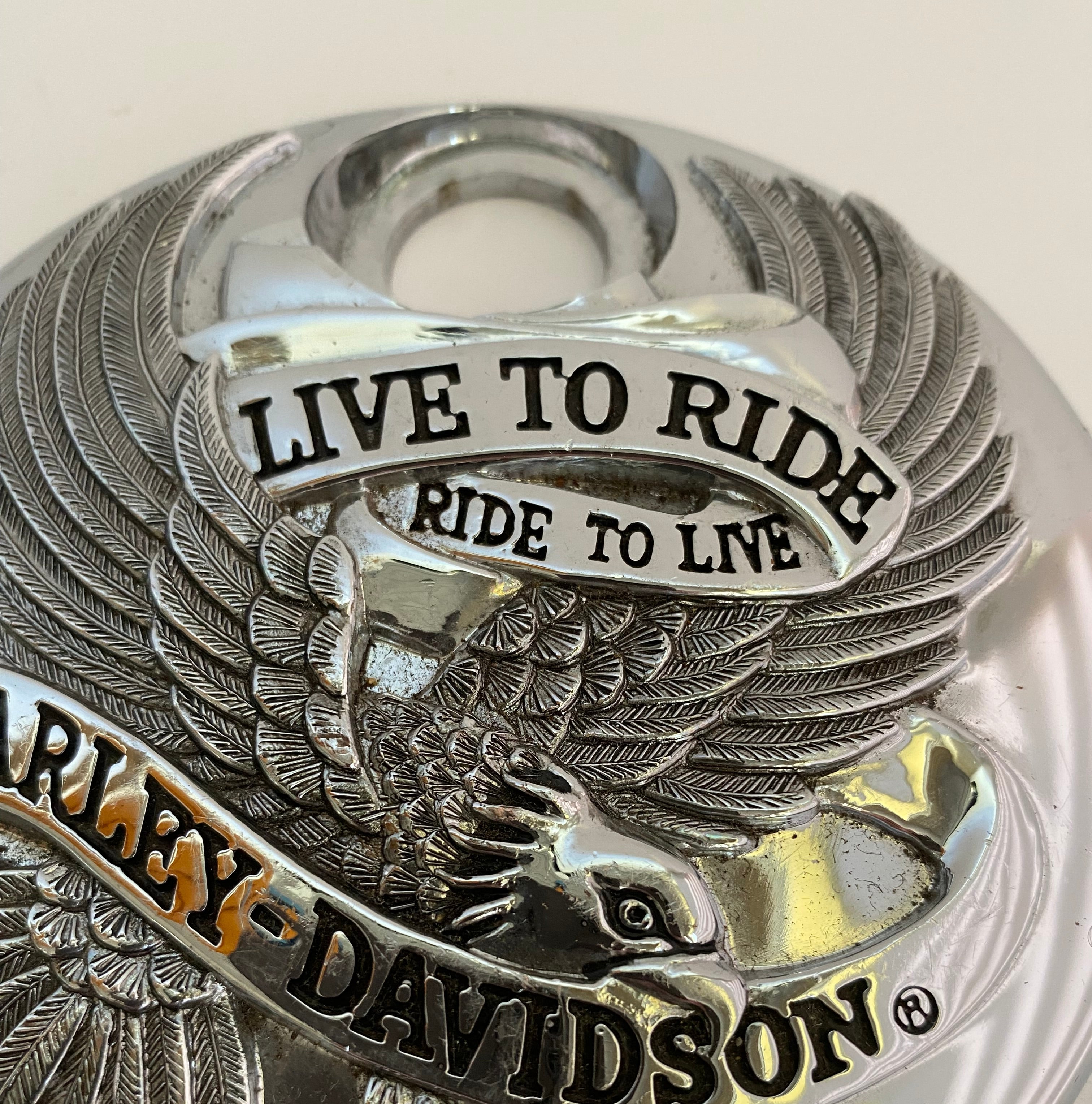 Trappe à carburant "live to ride" chromée Touring Harley Davidson